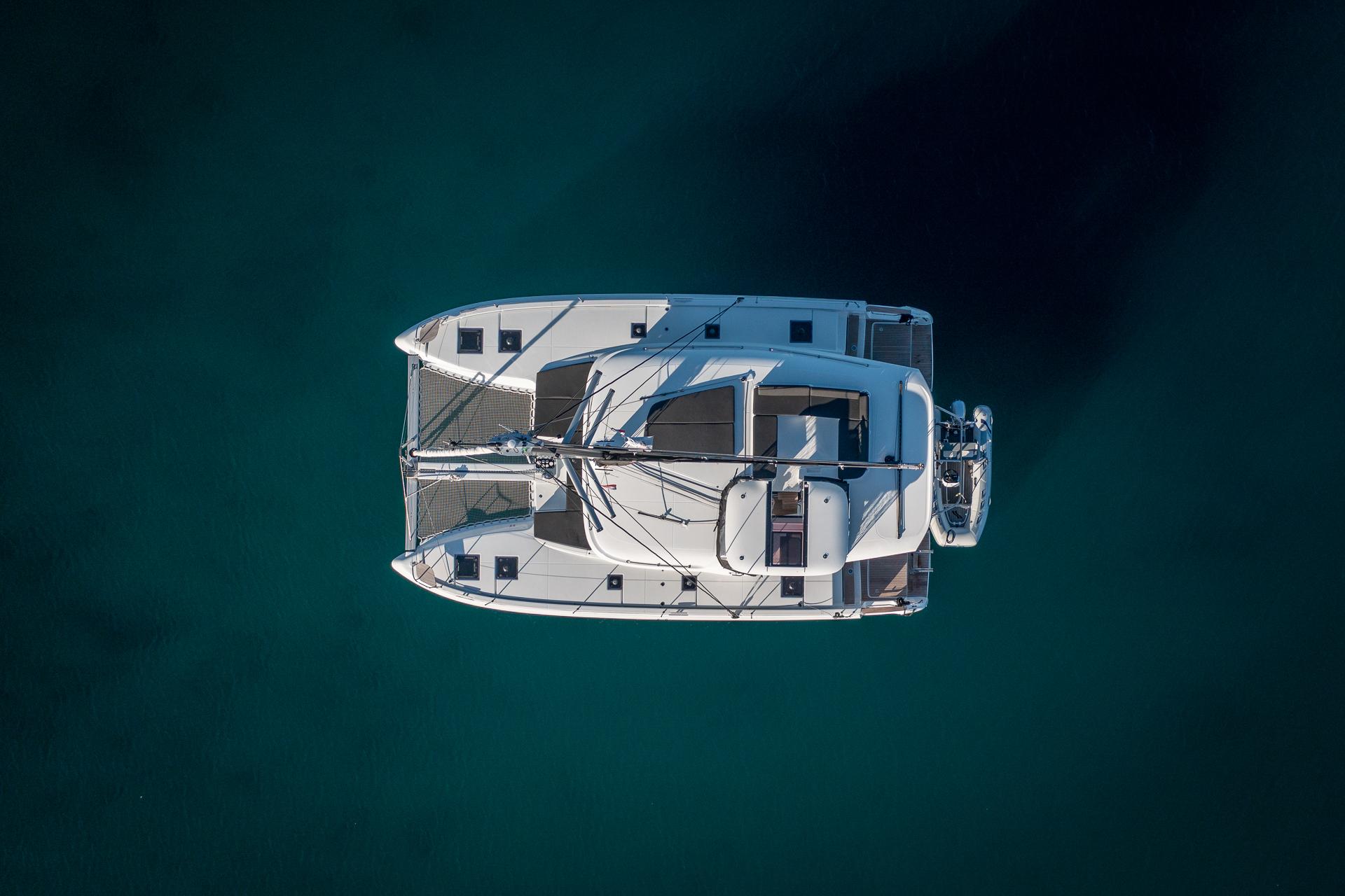 Lagoon 43 - 3 + 1 cab. OW, picture 3