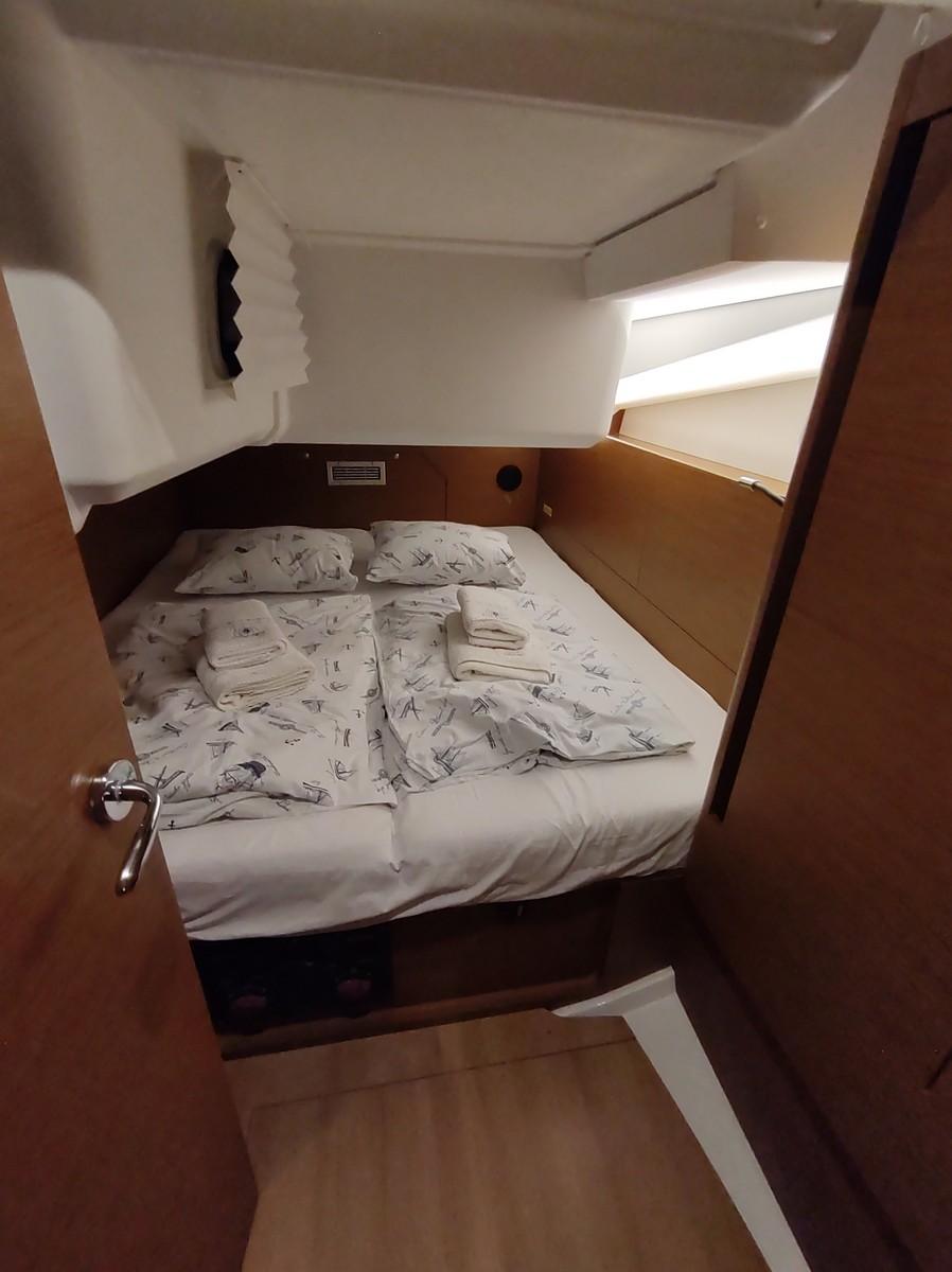 Sun Odyssey 440 - 4 cab., picture 12