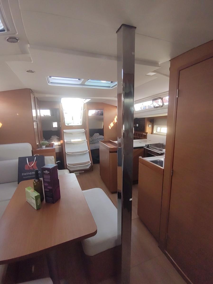 Sun Odyssey 440 - 4 cab., picture 11