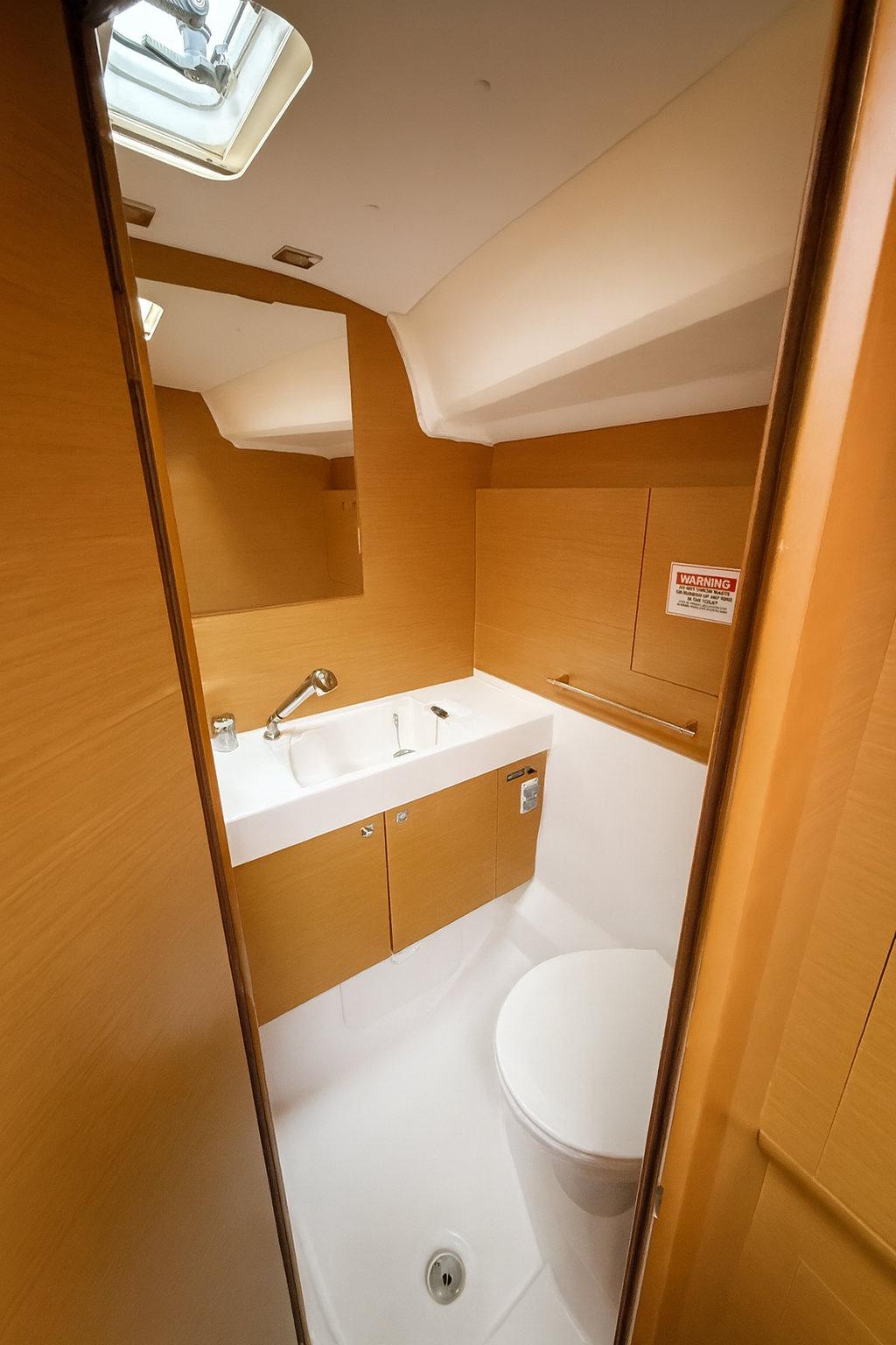 Sun Odyssey 469, picture 3