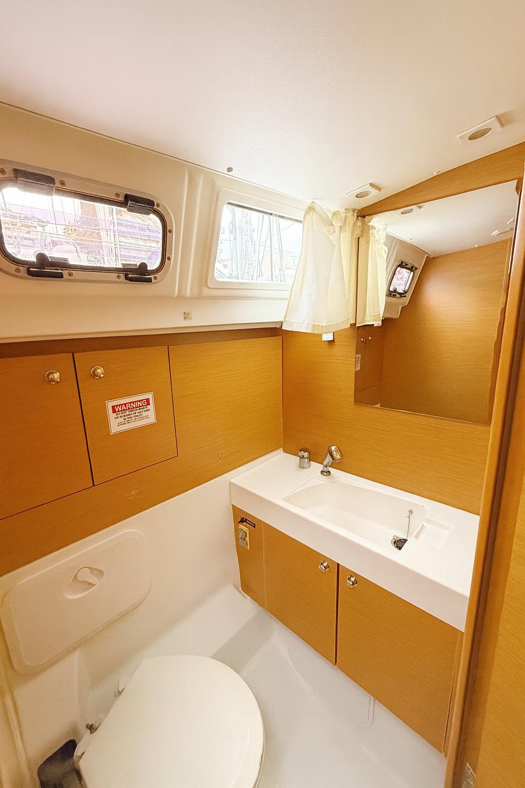 Sun Odyssey 469, picture 4