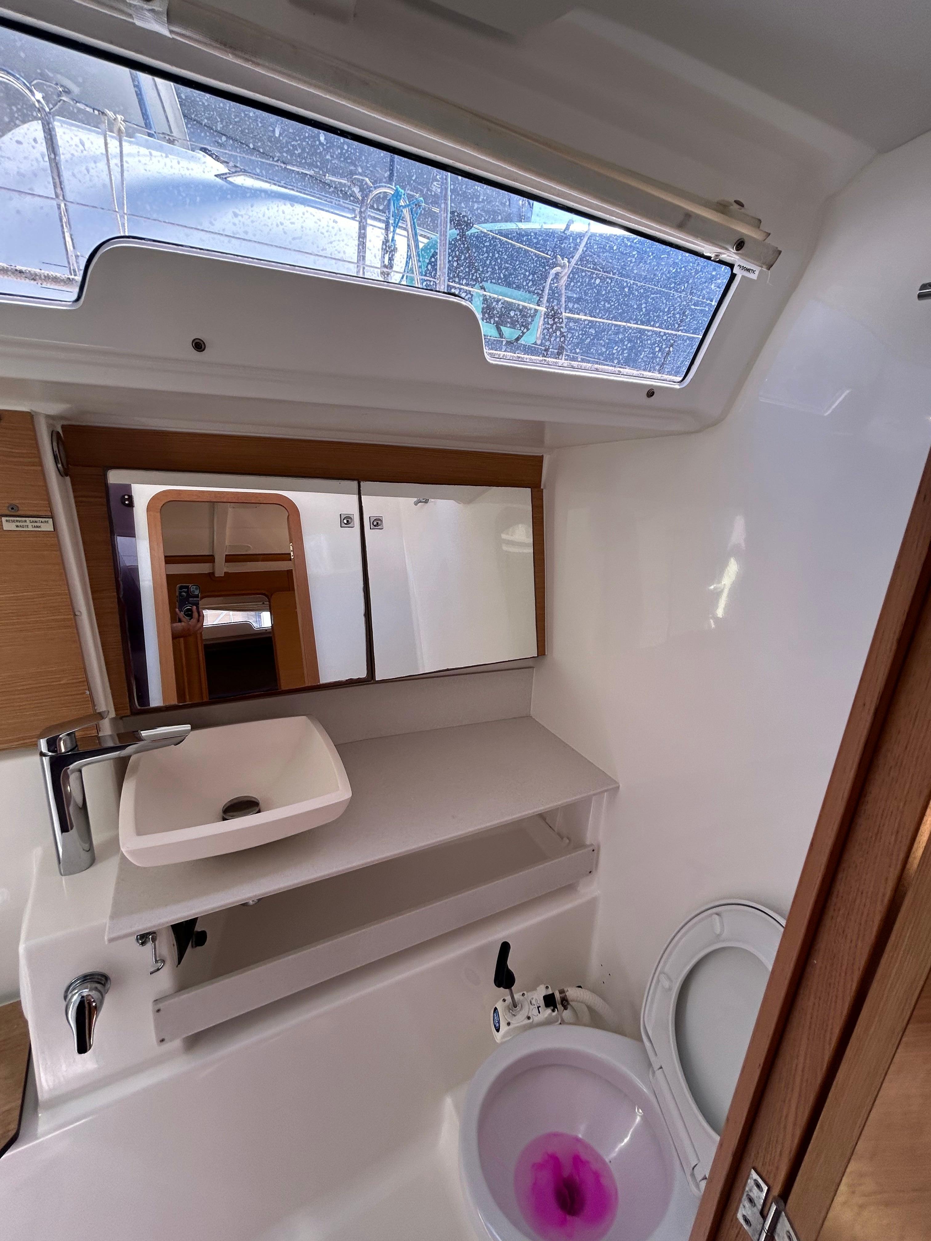 Dufour 430 GL, picture 12