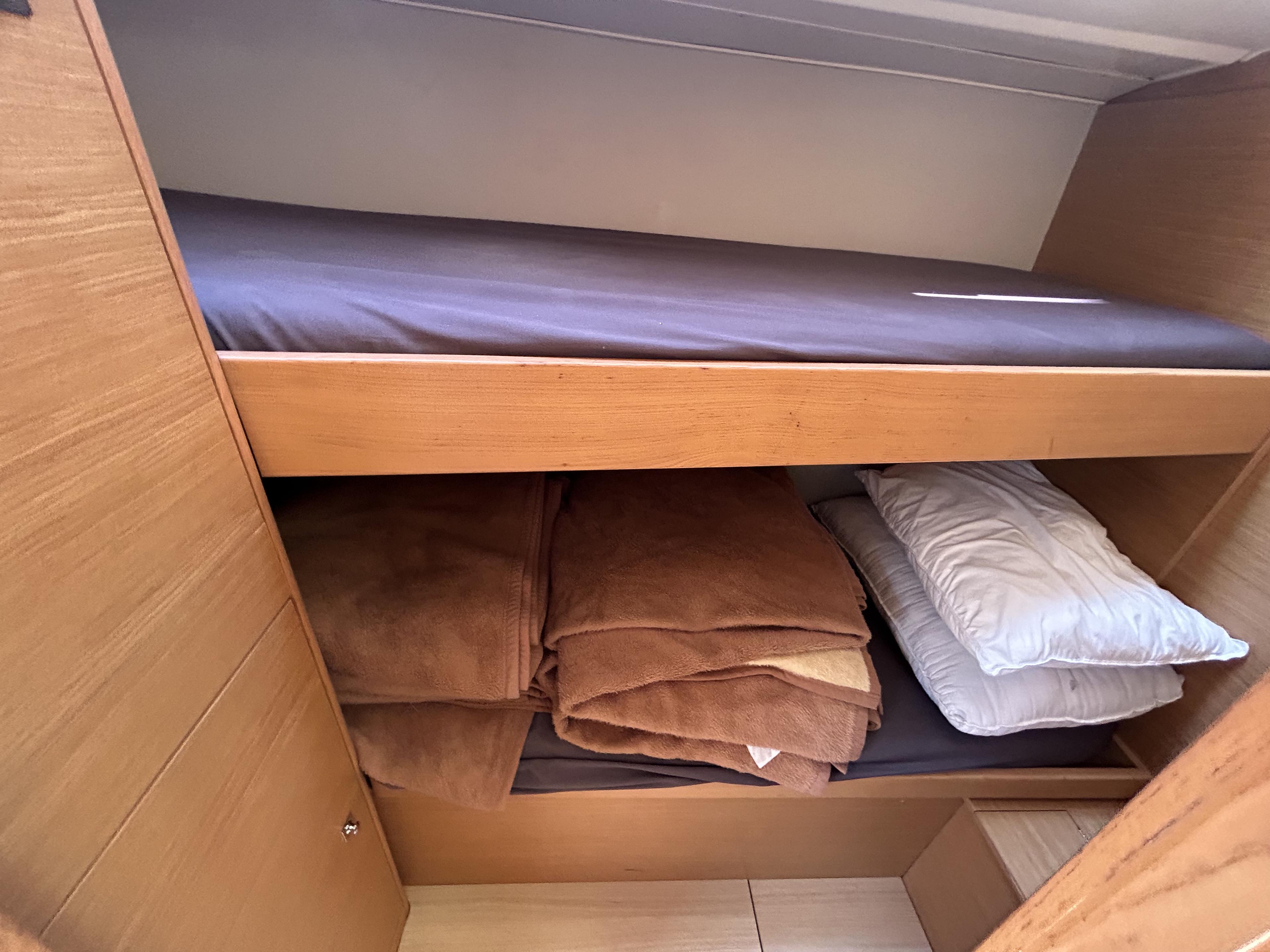 Dufour 430 GL, picture 9