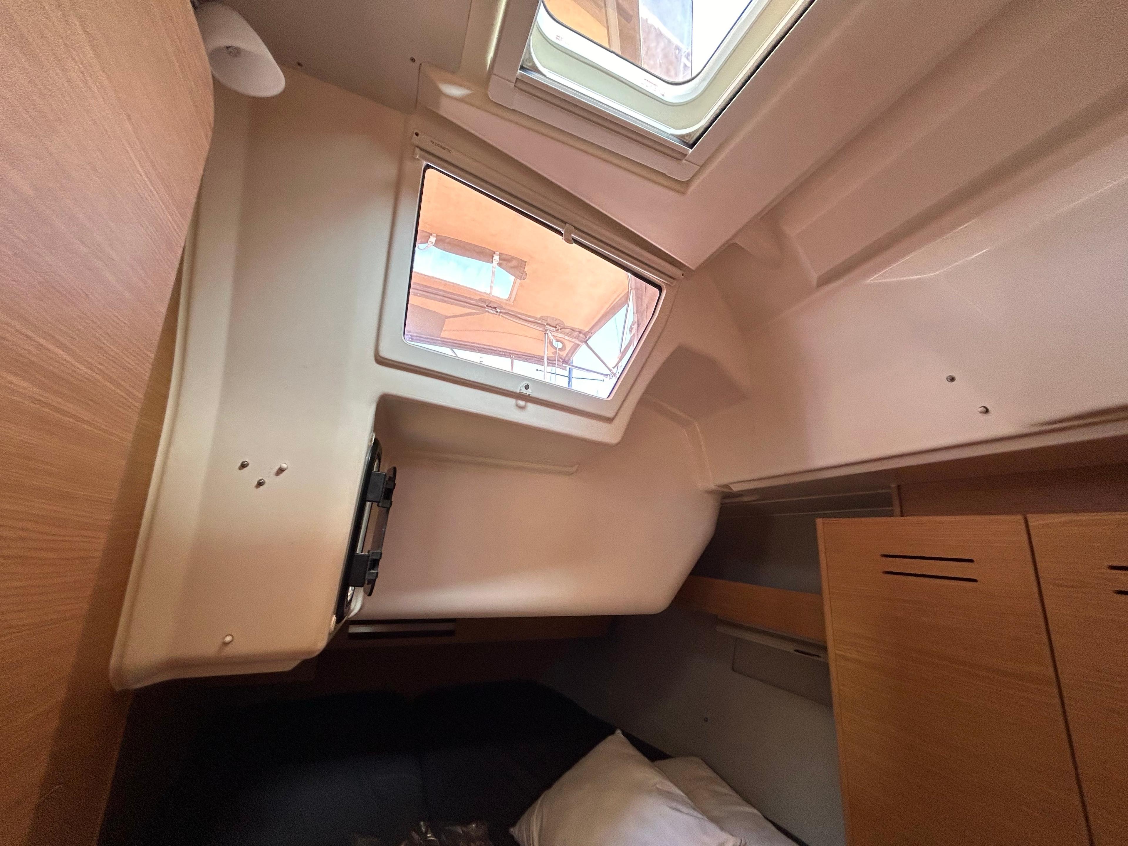 Dufour 430 GL, picture 11