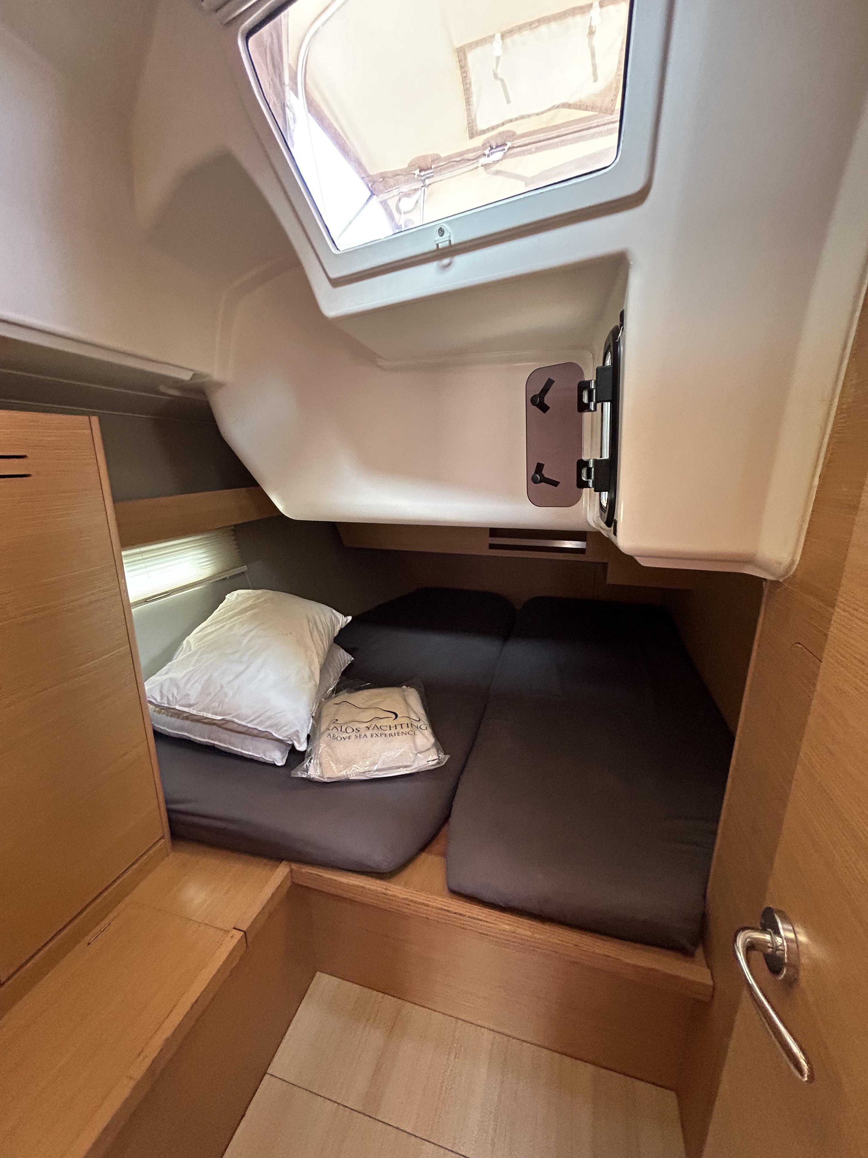 Dufour 430 GL, picture 10