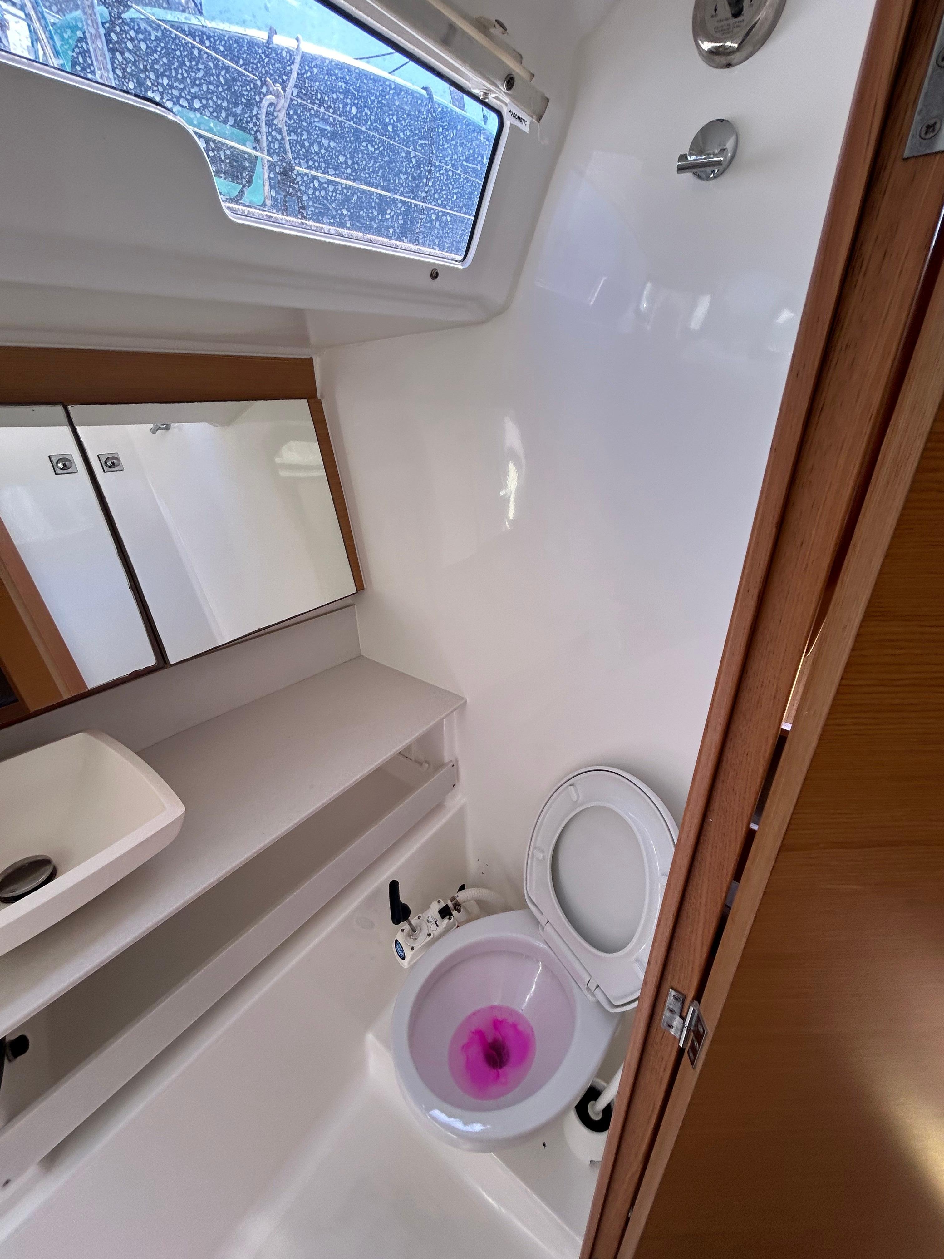 Dufour 430 GL, picture 12