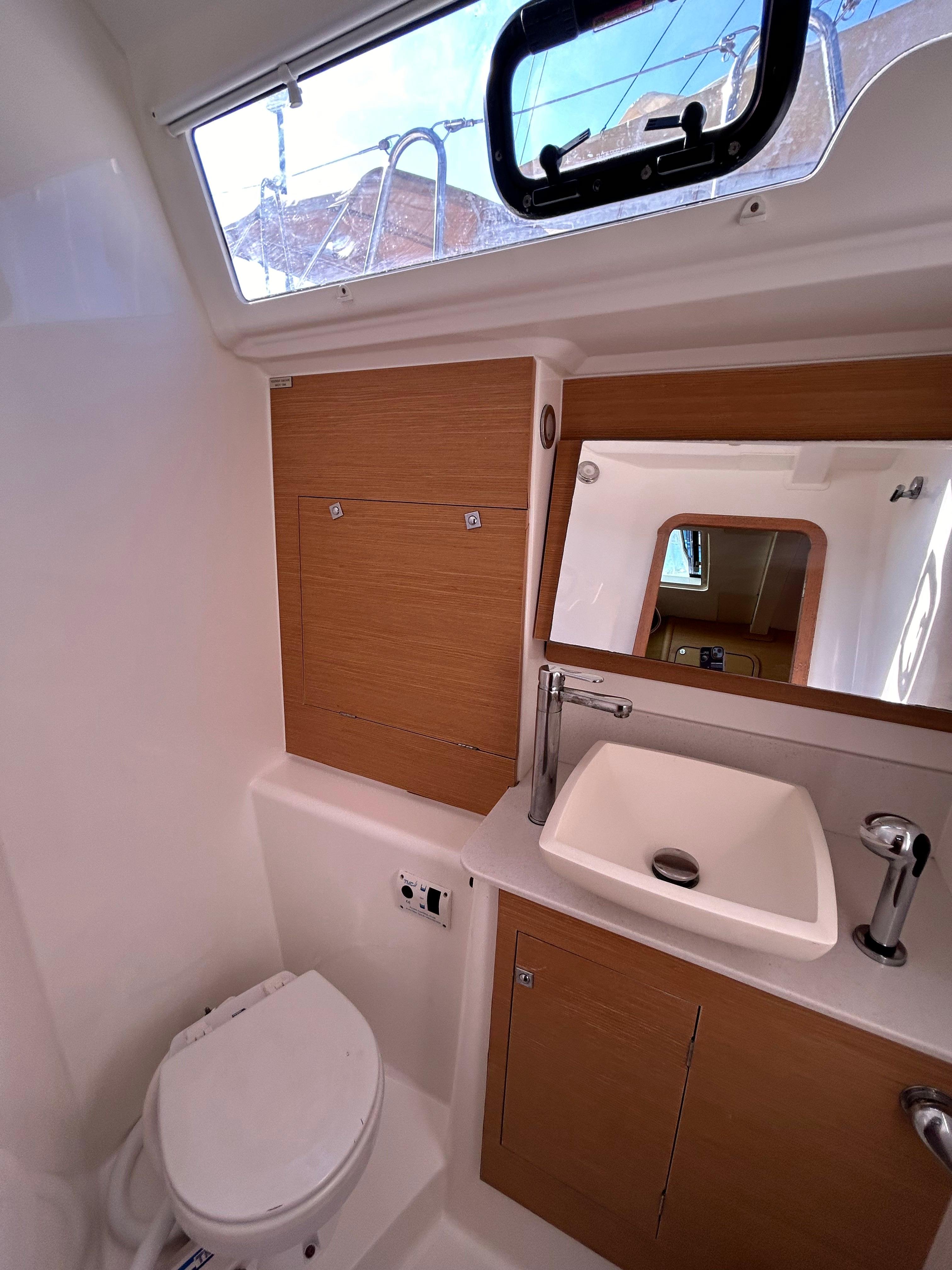 Dufour 460 GL - 5 cab., picture 21