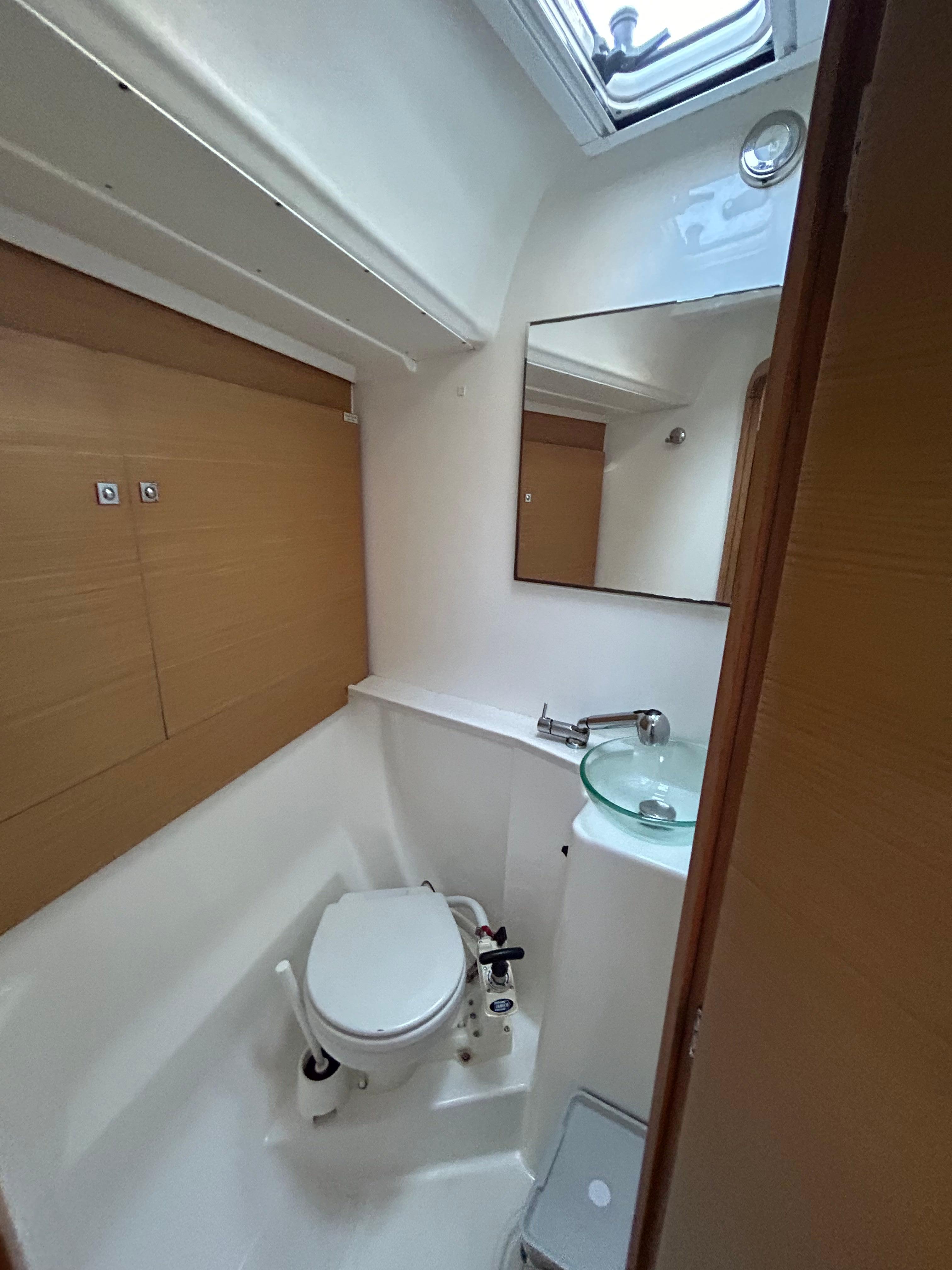 Dufour 460 GL - 5 cab., picture 23