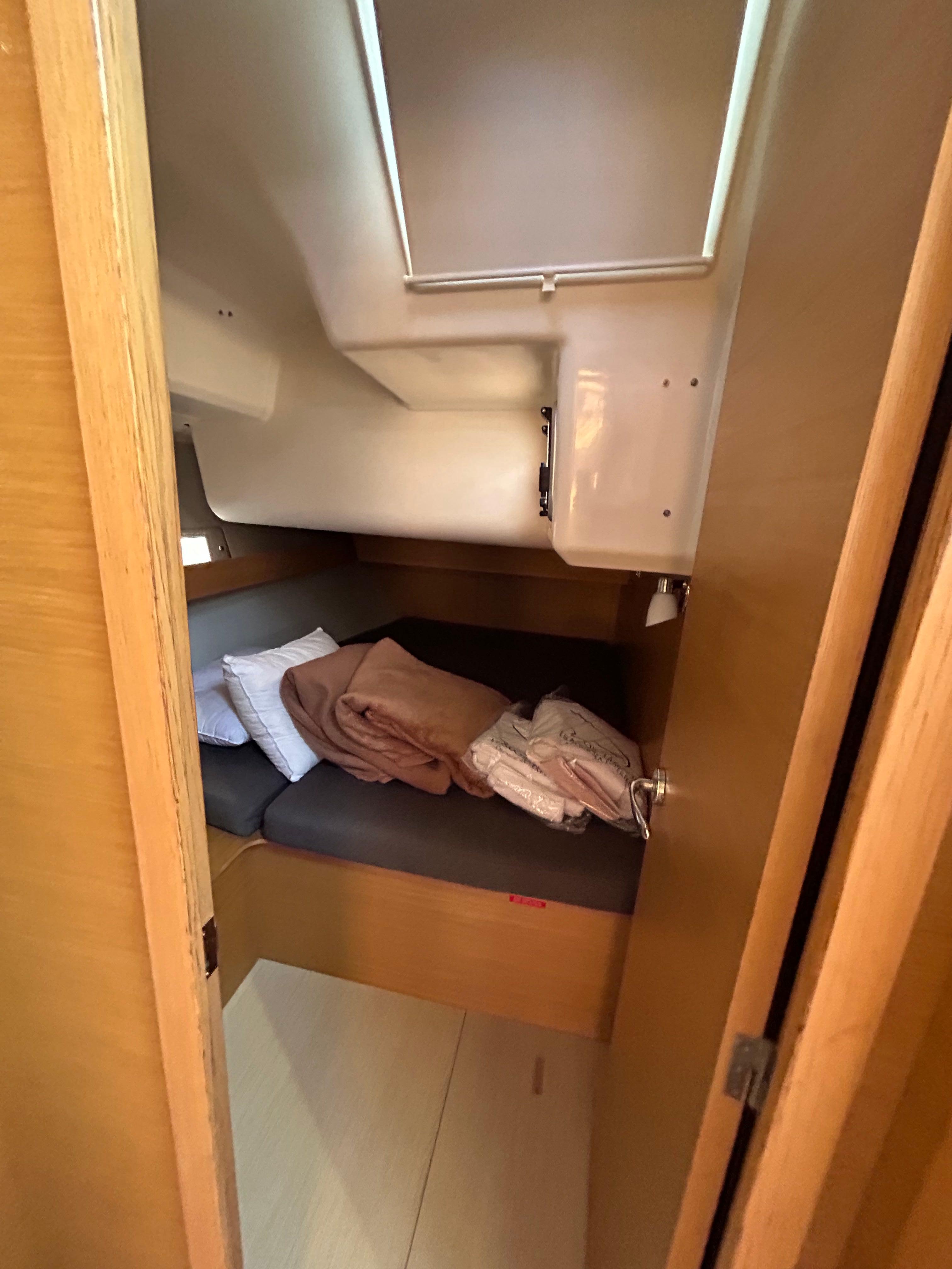 Dufour 460 GL - 5 cab., picture 12