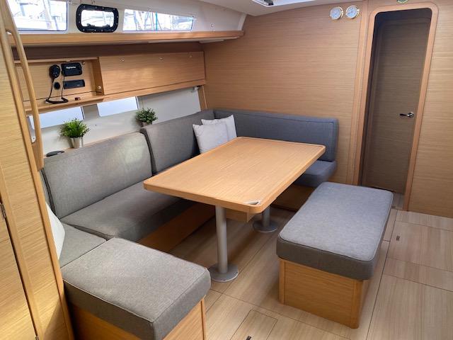 Dufour 460 GL, picture 3