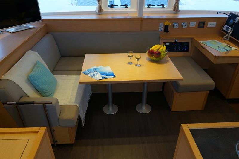 Lagoon 400 S2 - 4 + 2 cab., picture 5