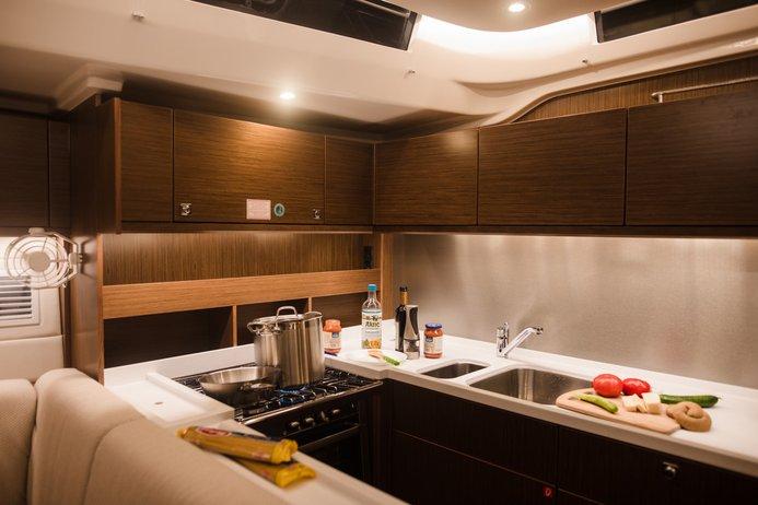 Bavaria C57 - 4 + 1 cab., picture 17