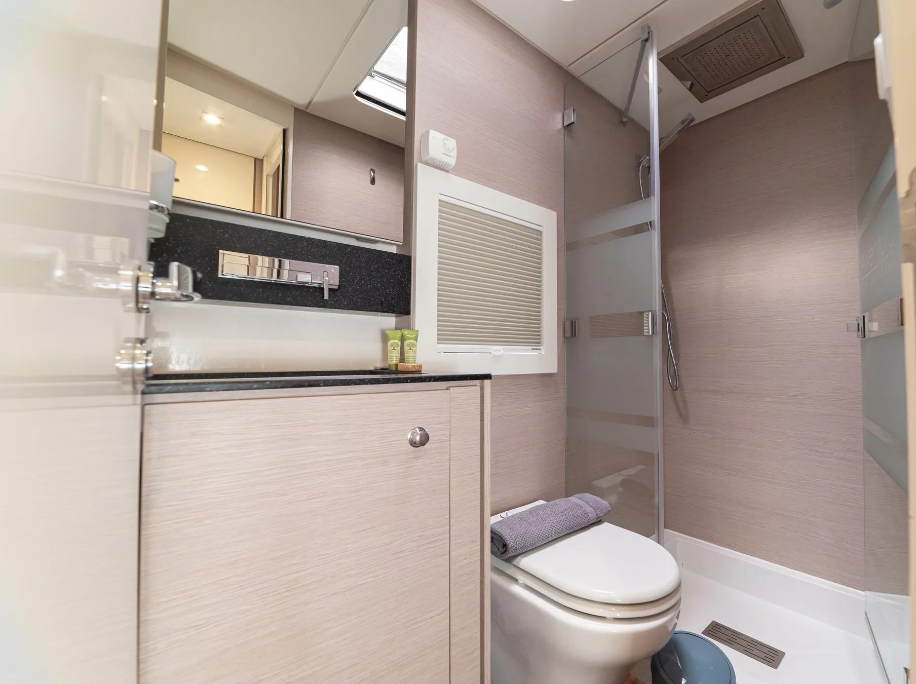 Aventura 50 - 4 + 1 cab. - Kamchatka, picture 18