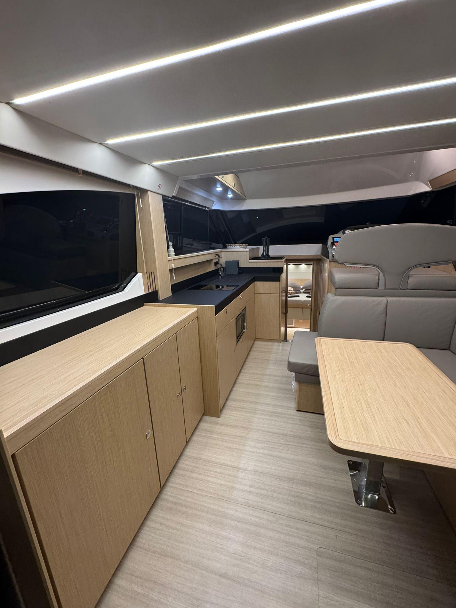 Bavaria Virtess 420 Fly, picture 17