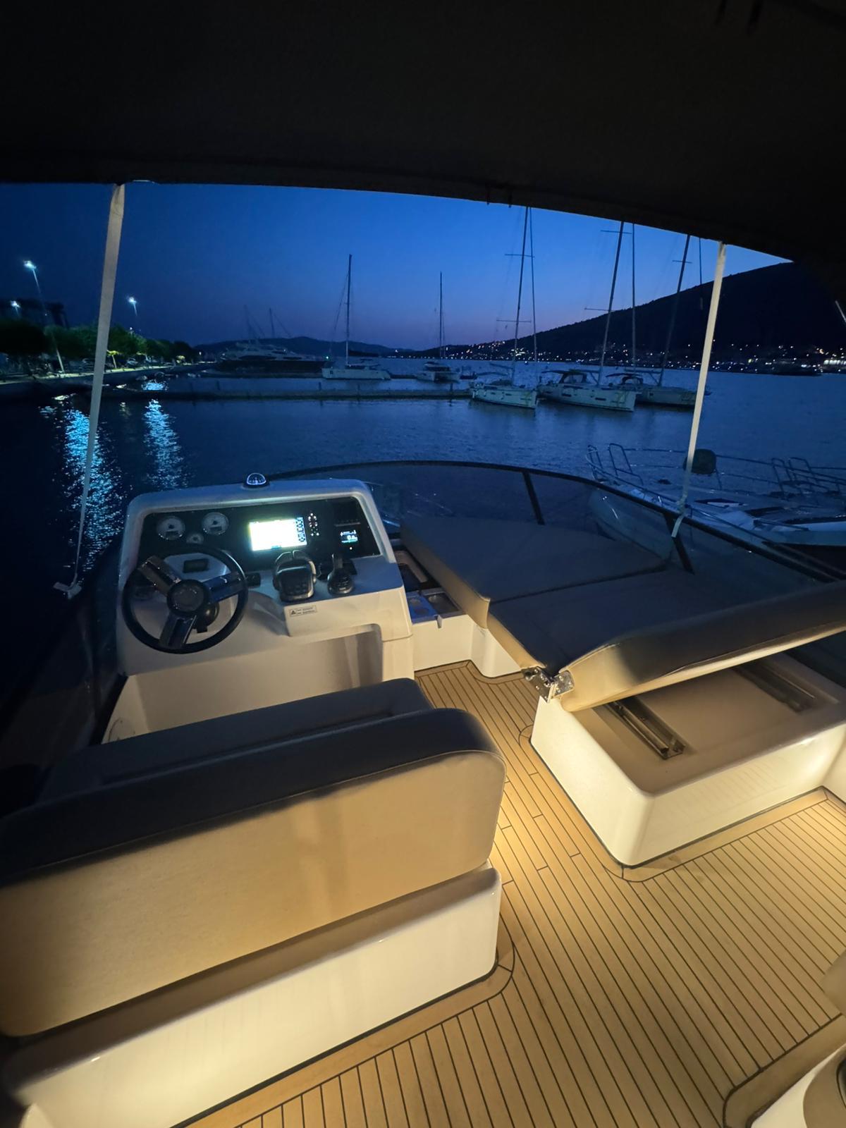 Bavaria Virtess 420 Fly, picture 13