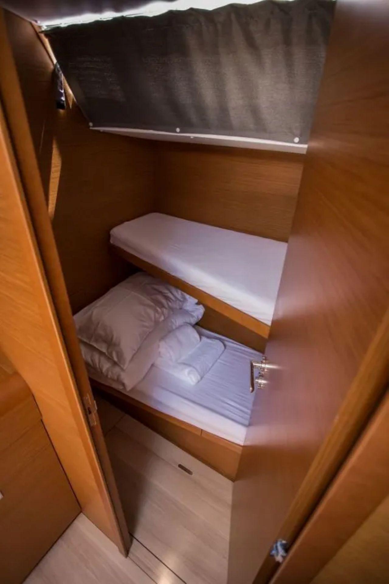 Sun Odyssey 519 - 5 cab., picture 11