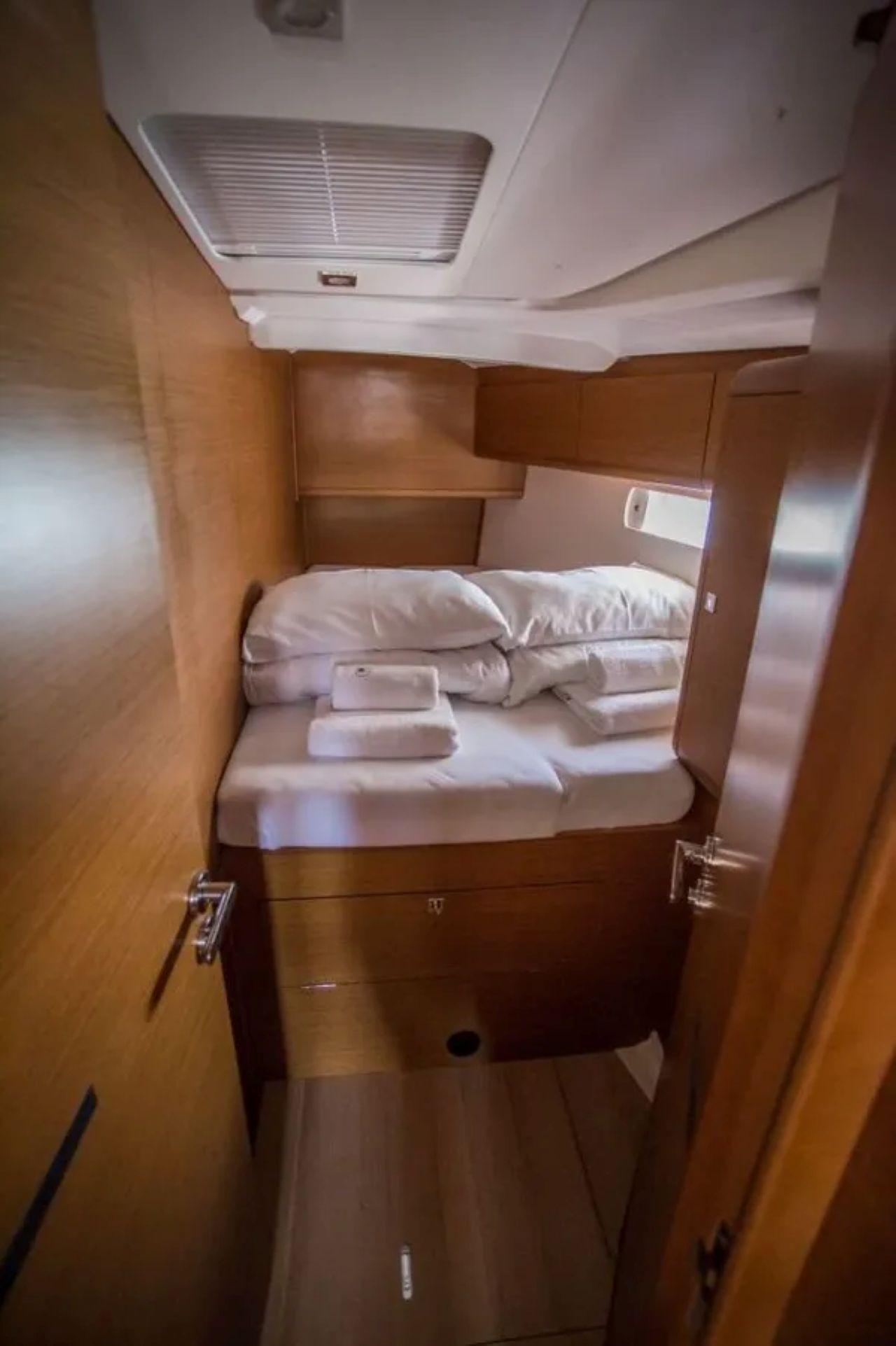 Sun Odyssey 519 - 5 cab., picture 10