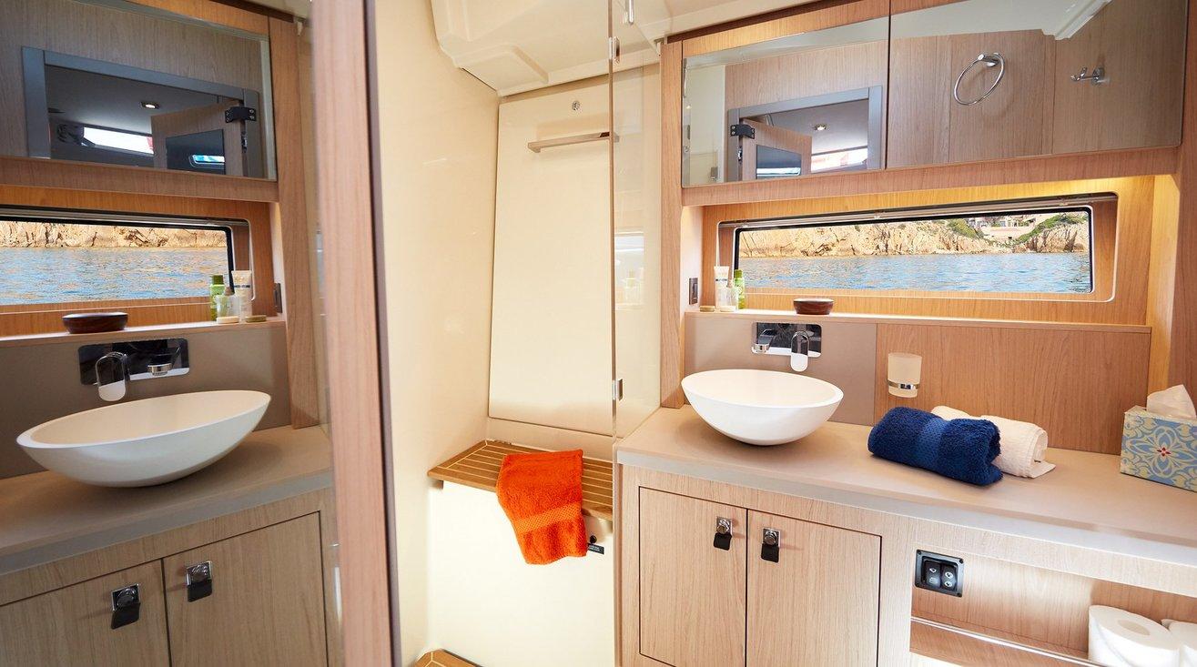 Oceanis Yacht 62 - 3 + 1, picture 13