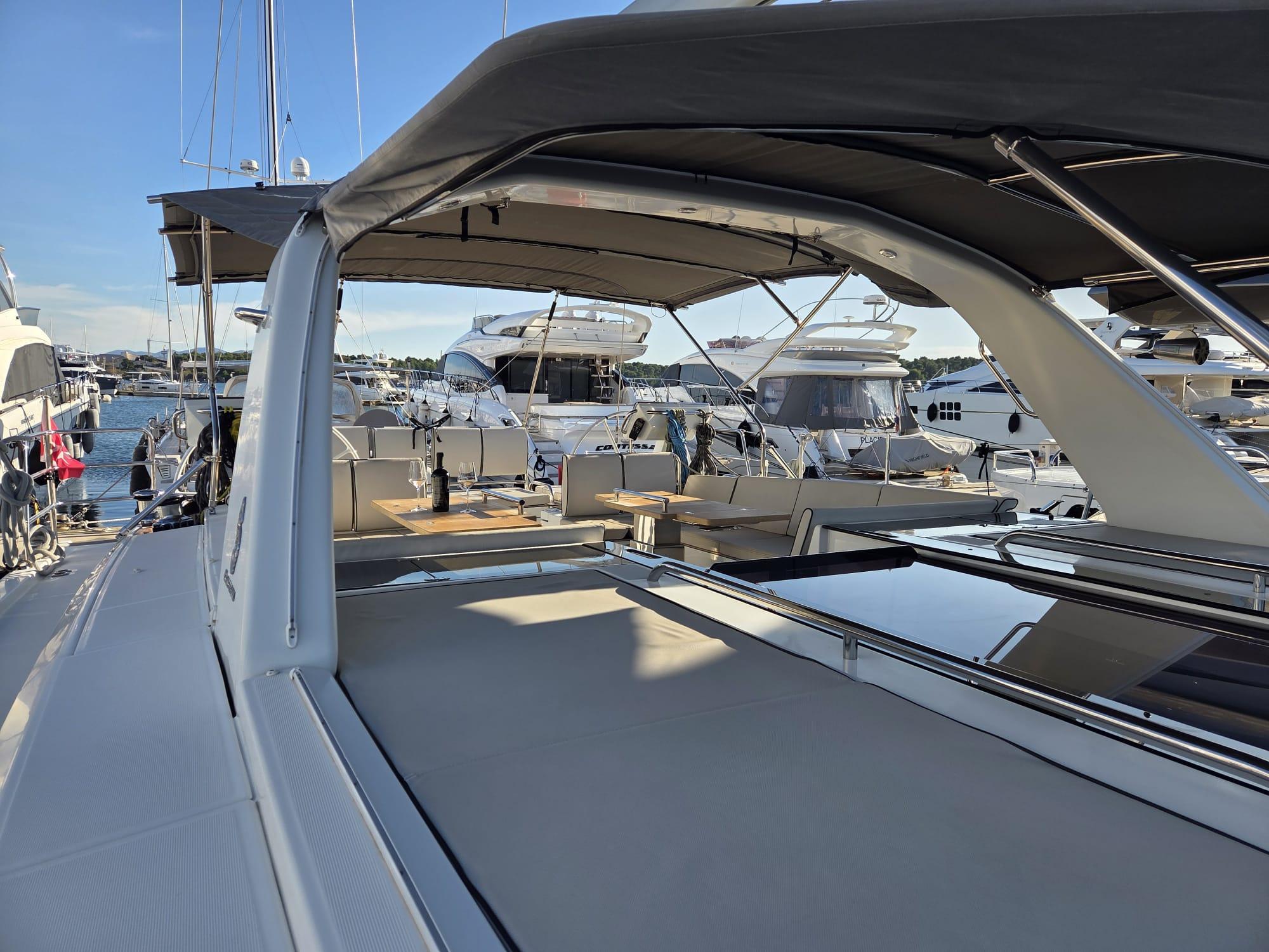 Oceanis Yacht 62 - 3 + 1, picture 2