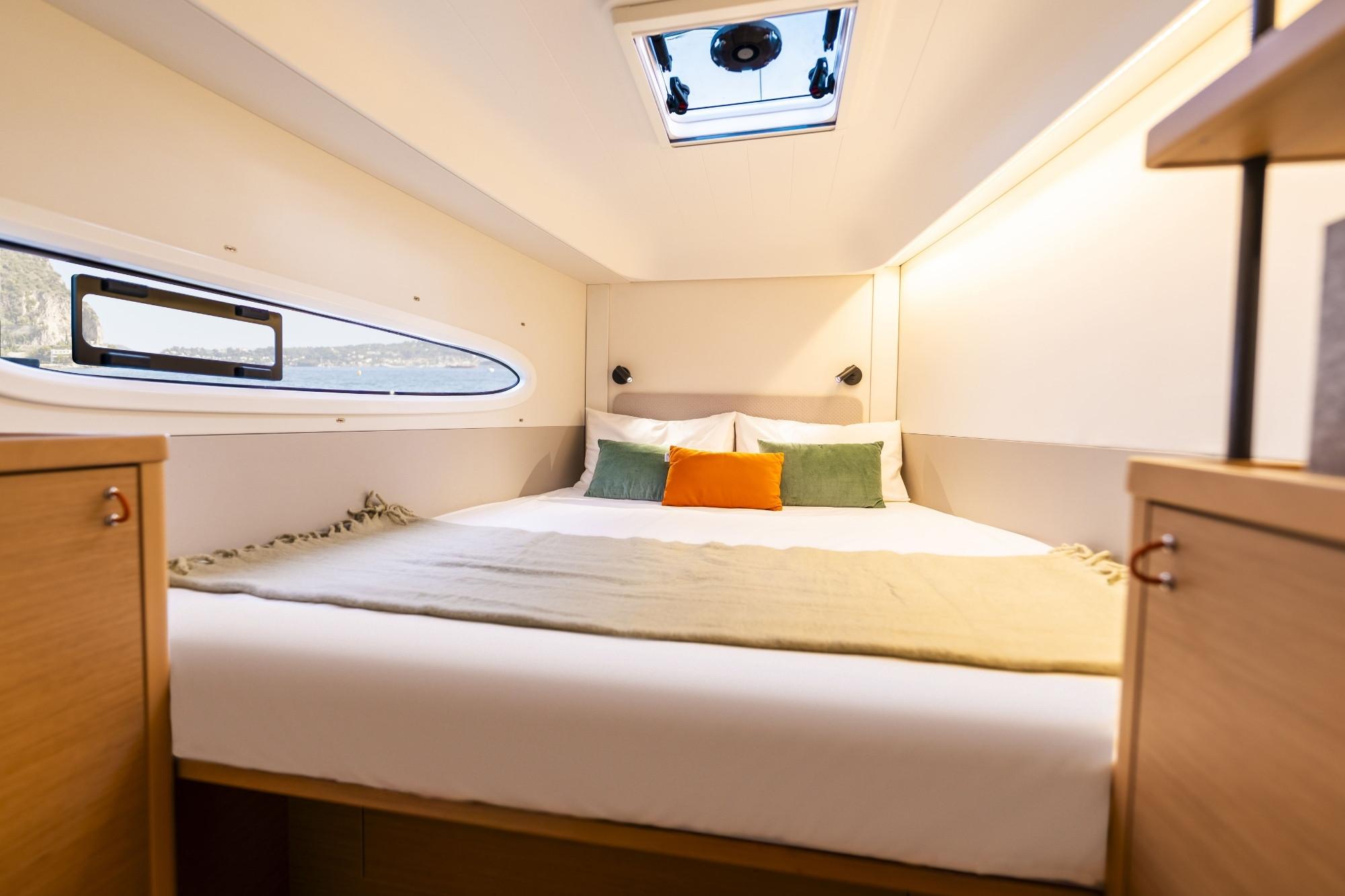 Excess 13 - 4 + 2 cab., picture 4