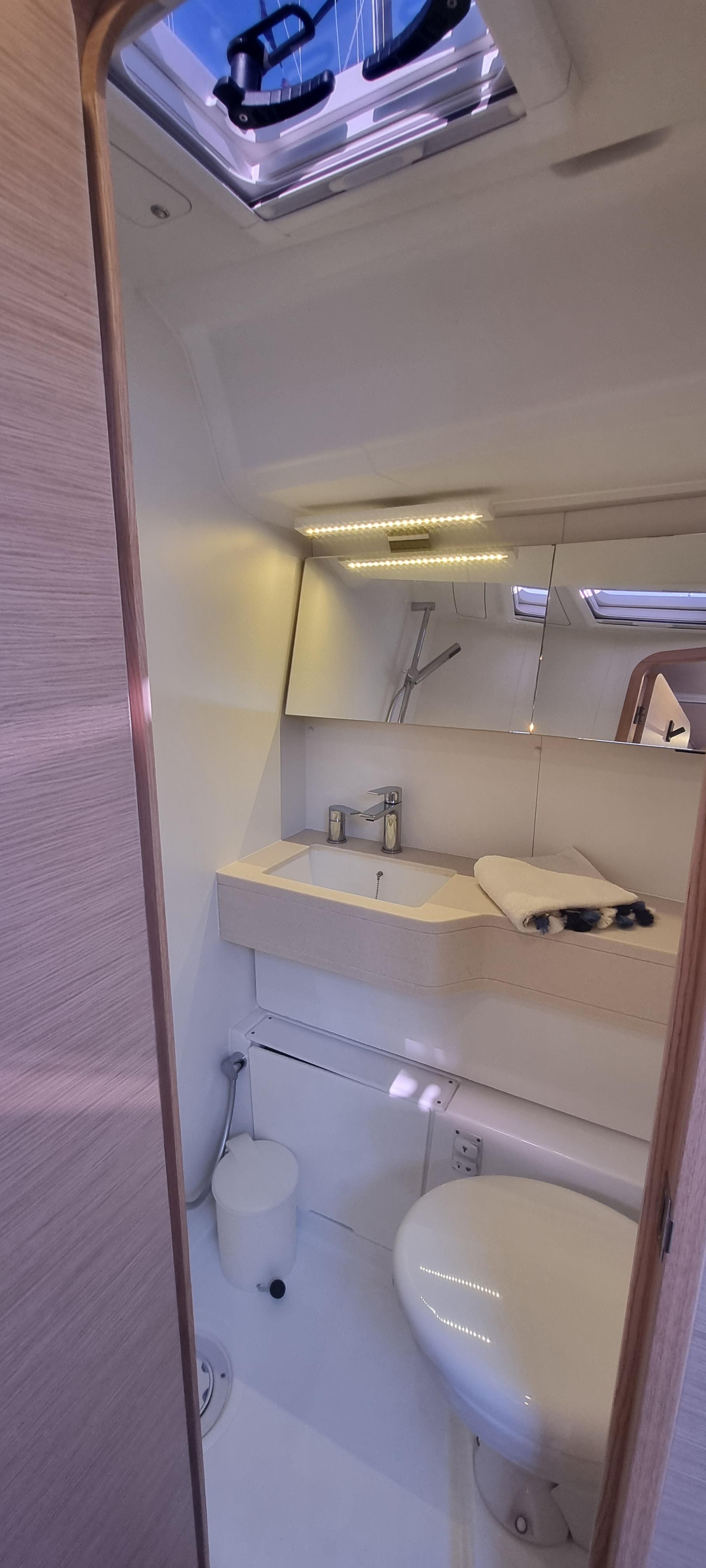 Dufour 44 - 3 cab., picture 17