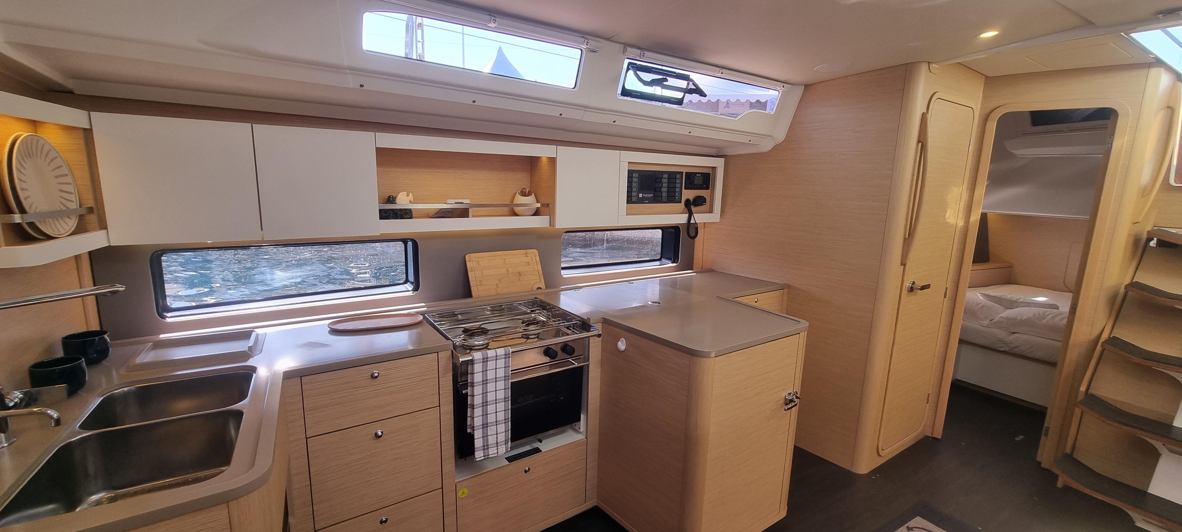 Dufour 44 - 3 cab., picture 10