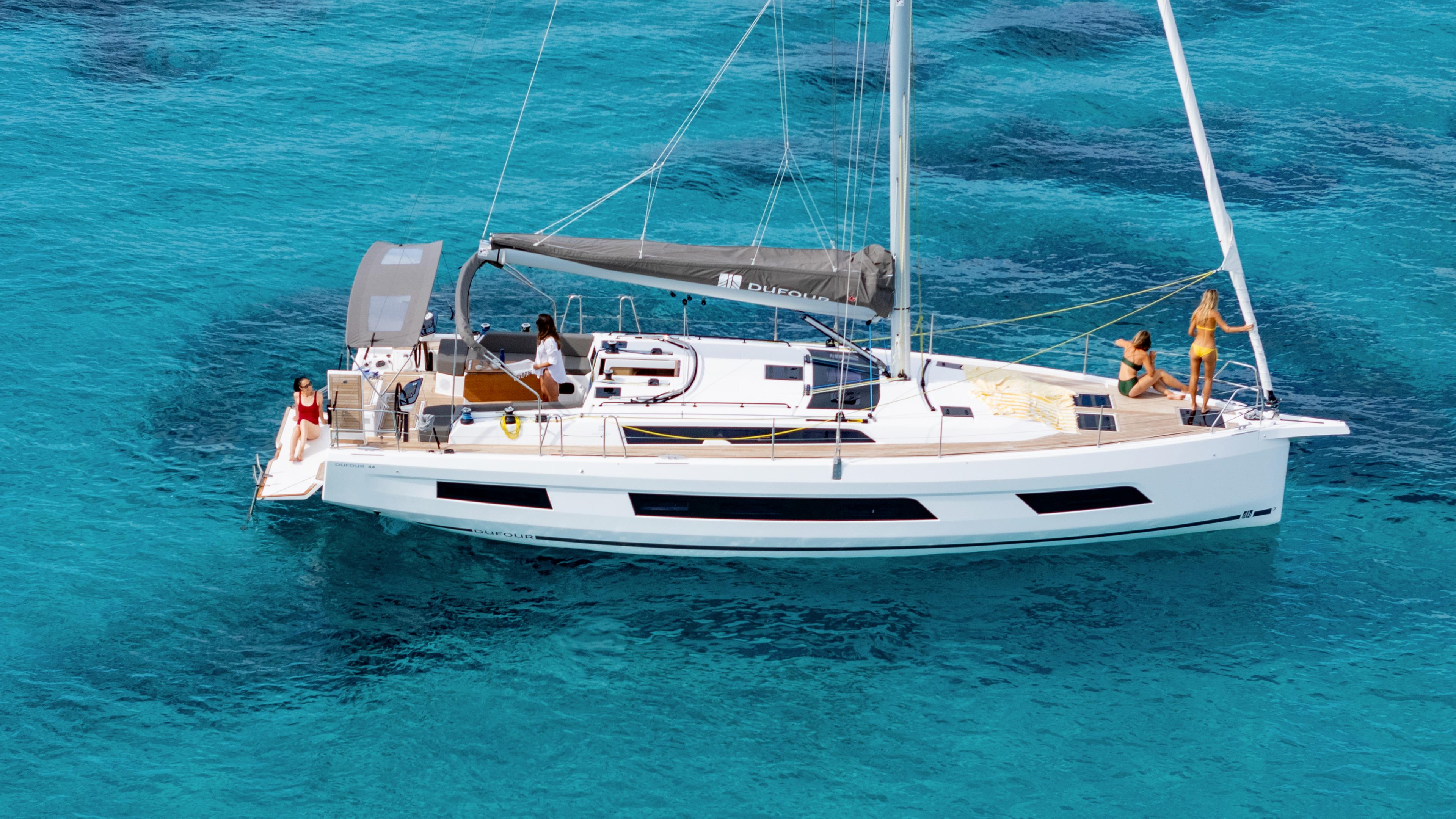 Dufour 44 - 3 cab., picture 3