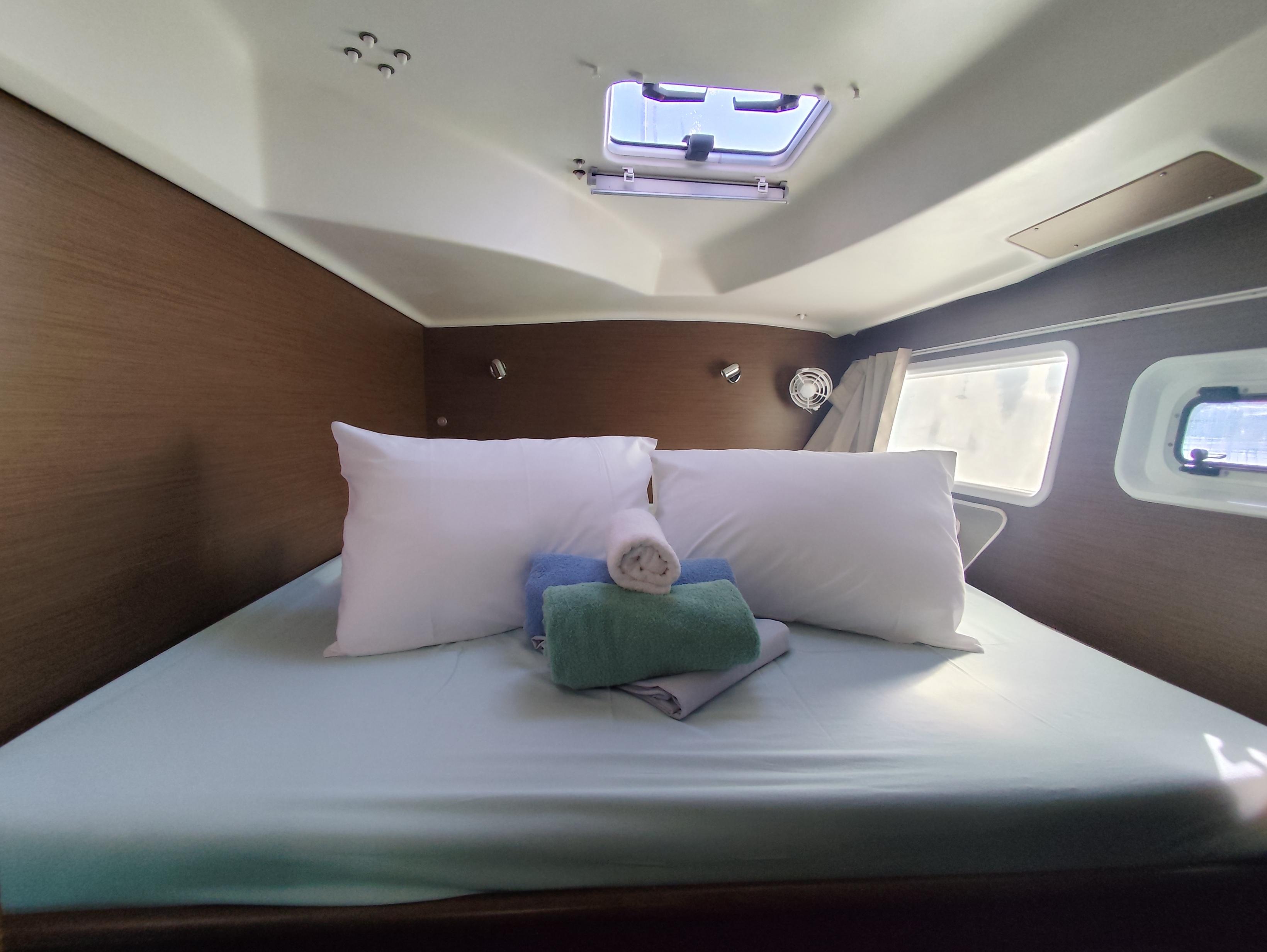 Lagoon 380 - 4 cab. - Whooper, picture 13