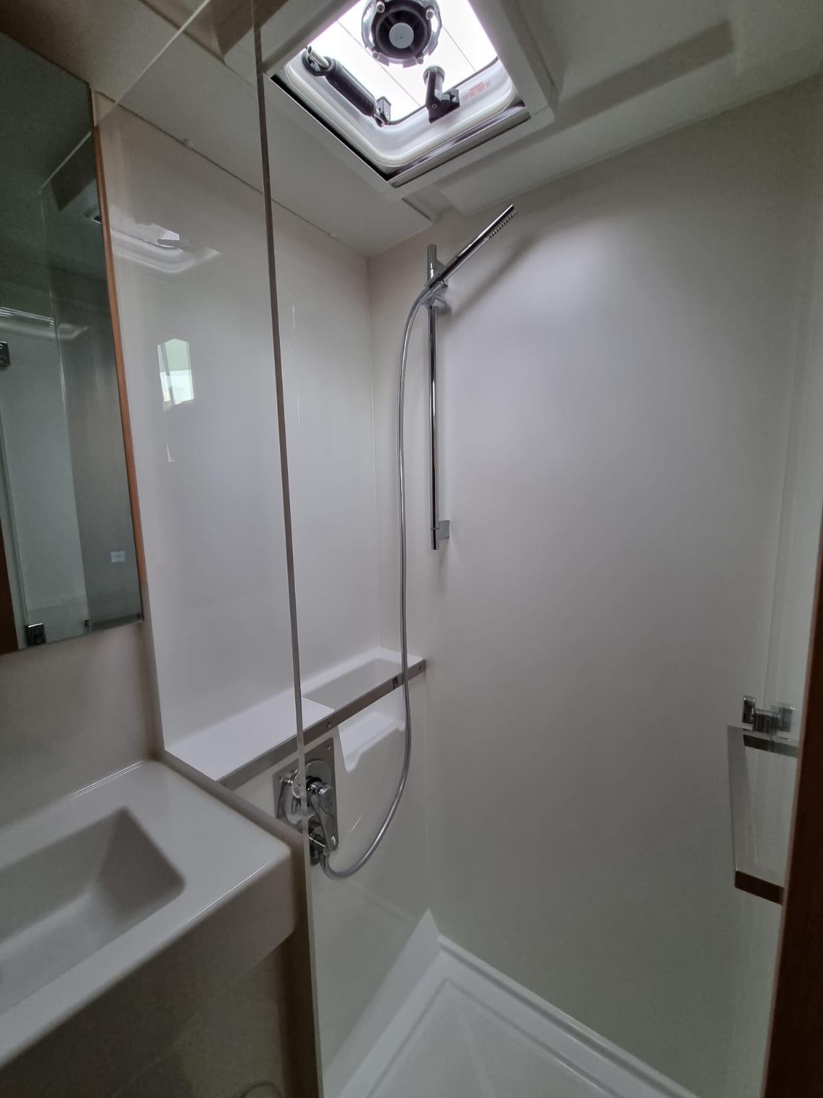 Excess 11 - 4 + 2 cab., picture 12