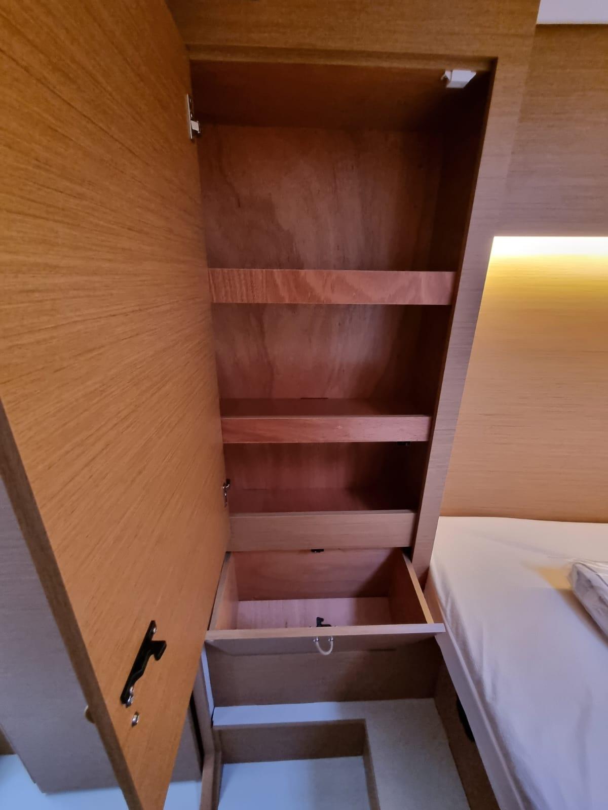 Excess 11 - 4 + 2 cab., picture 15