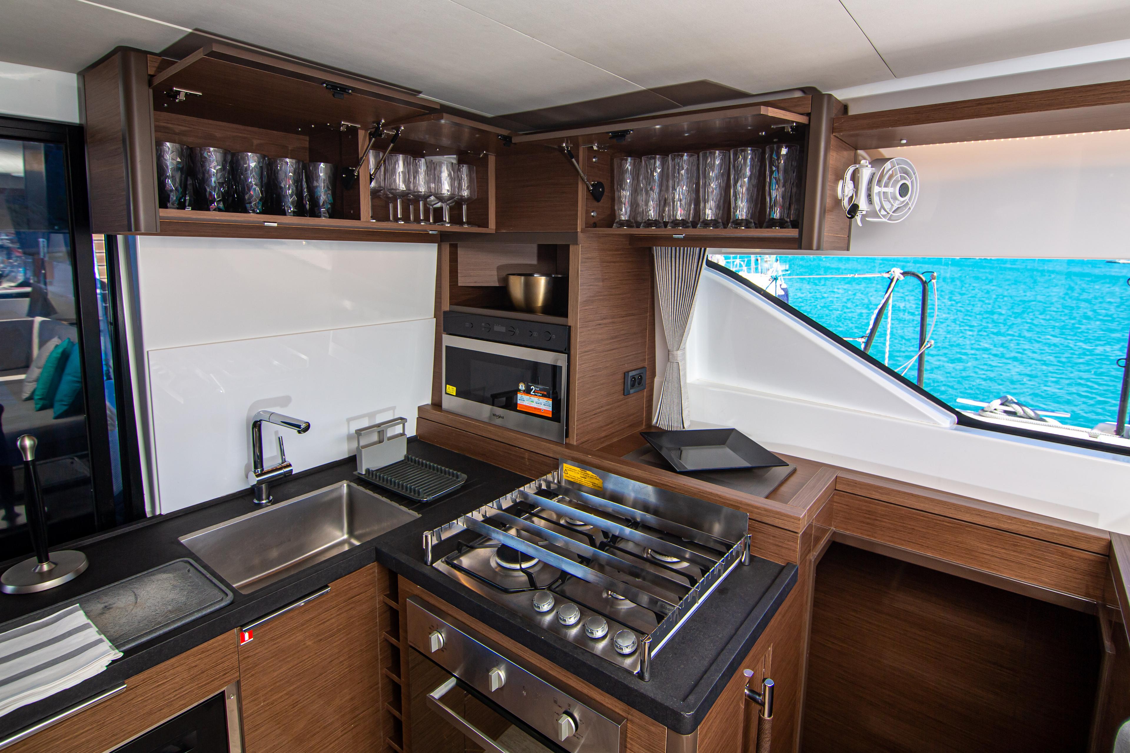 Lagoon 50 - 6 + 2 cab., picture 17