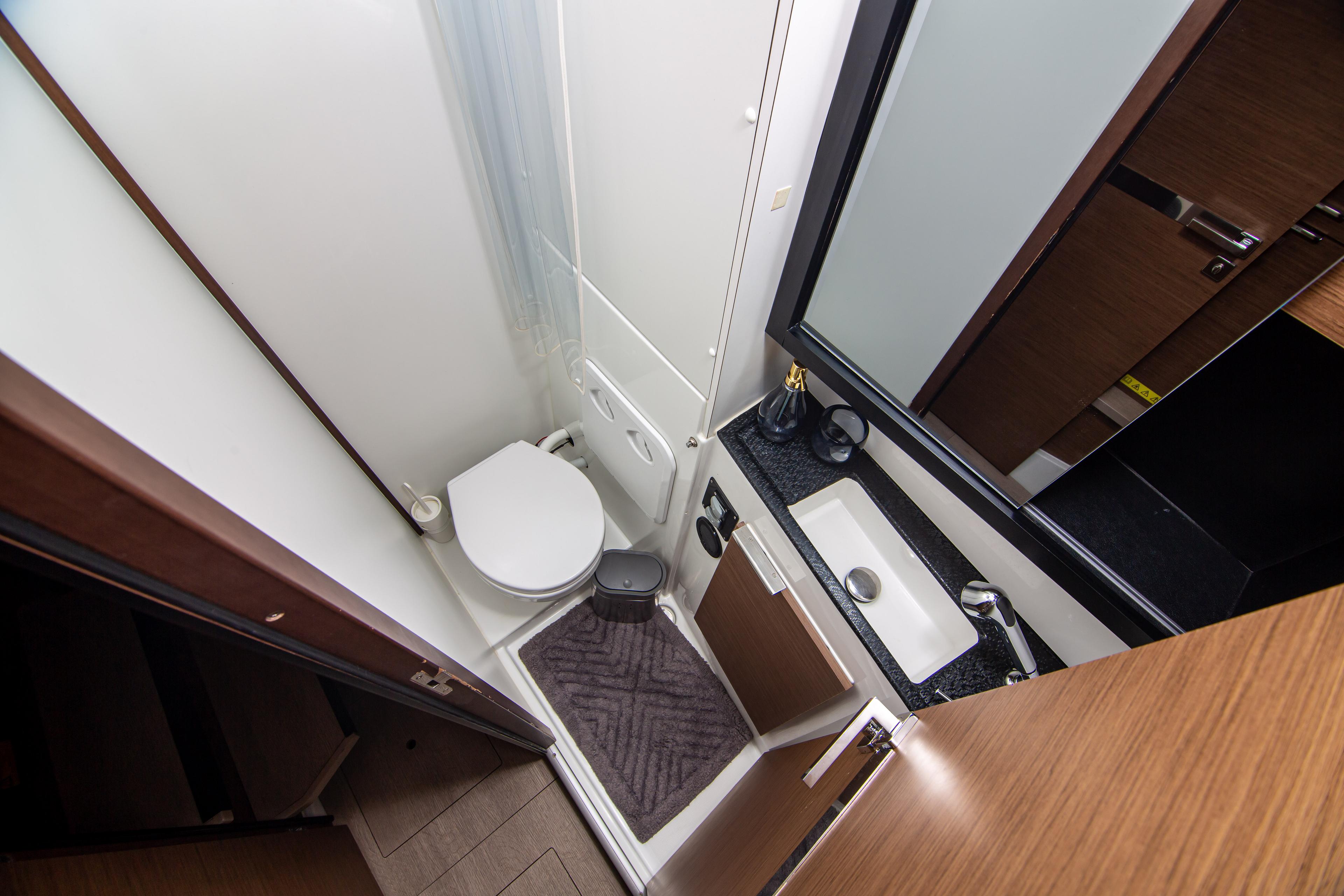 Lagoon 40 - 4 + 2 cab, picture 16