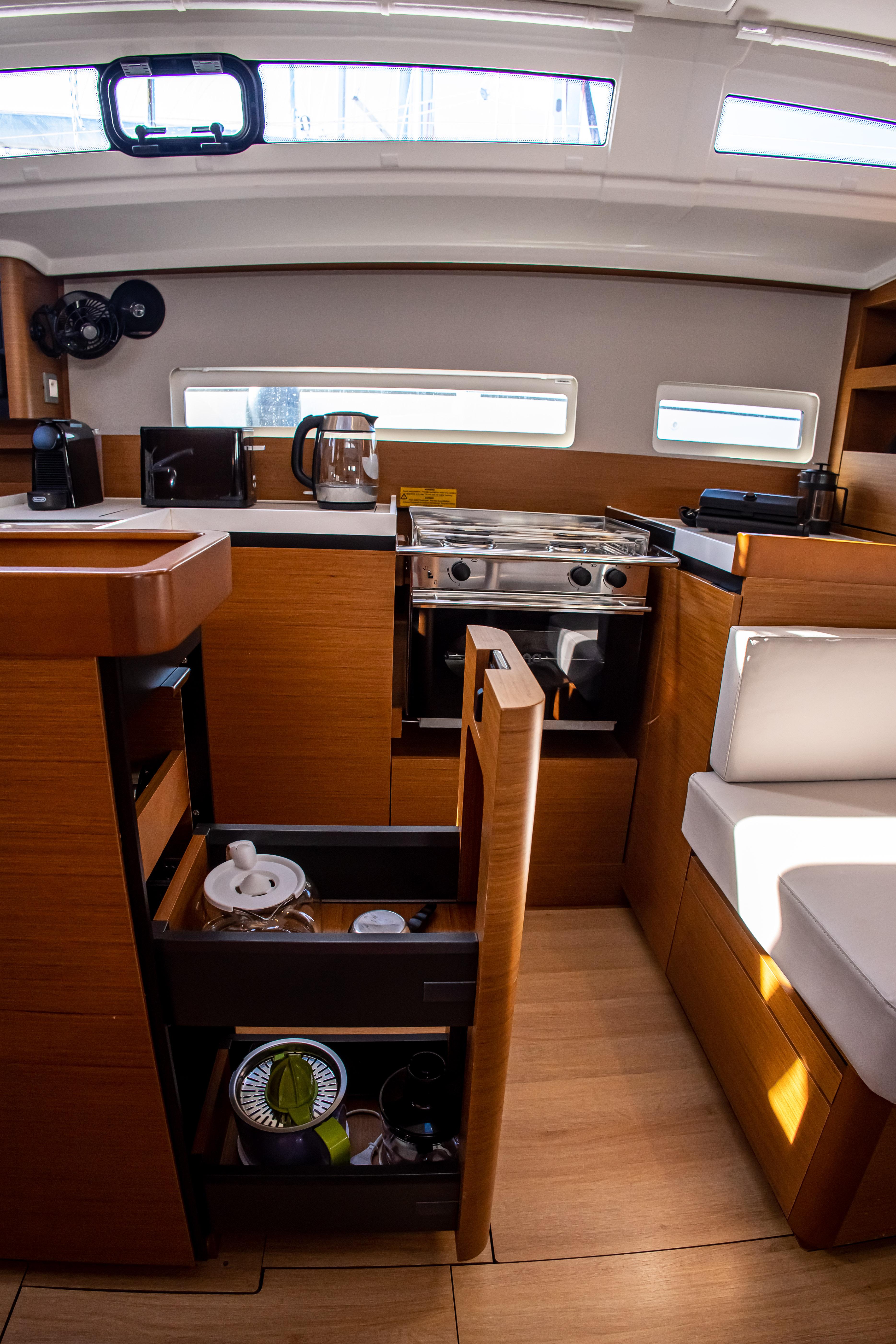 Sun Odyssey 410 - 3 cab., picture 16