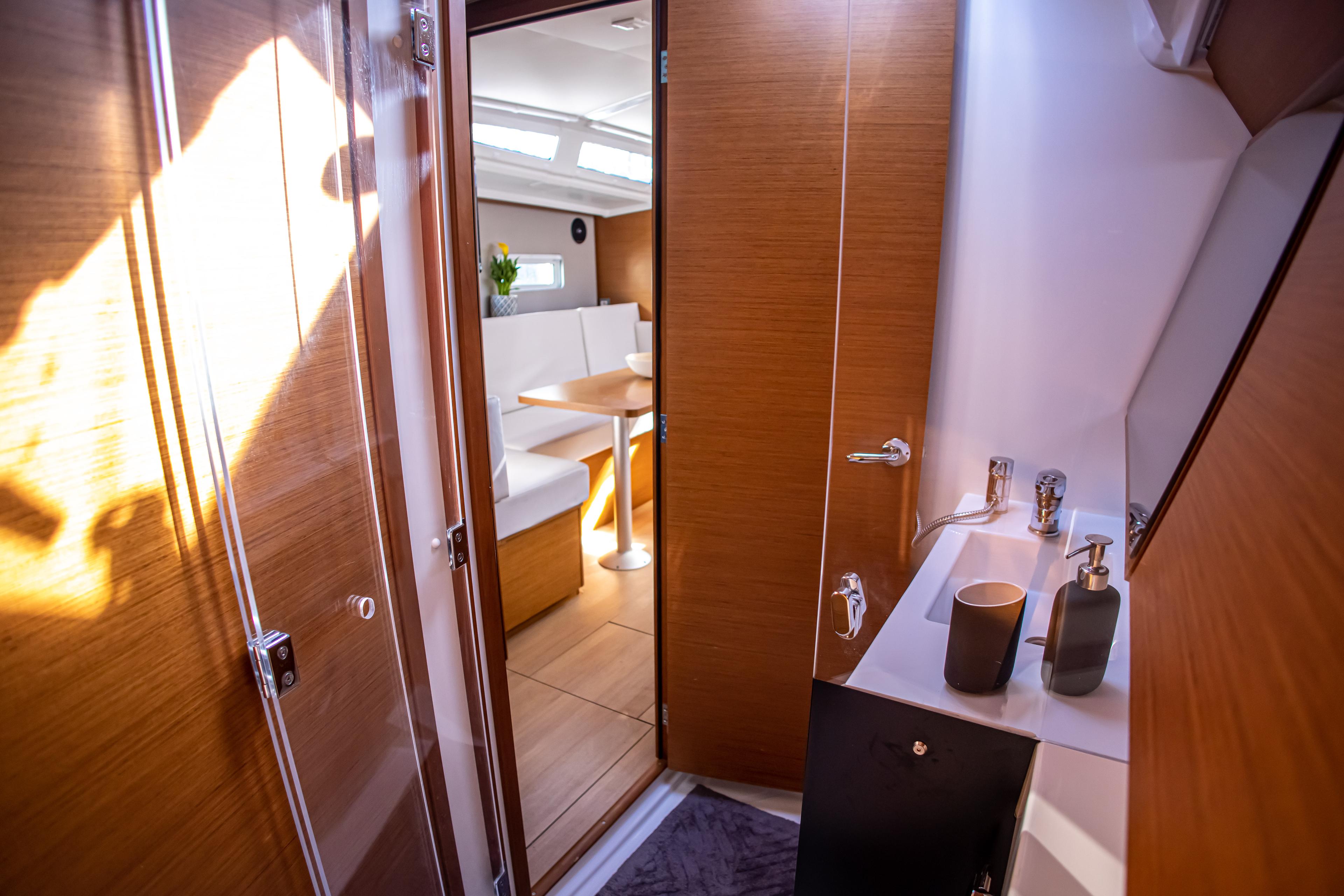 Sun Odyssey 410 - 3 cab., picture 12