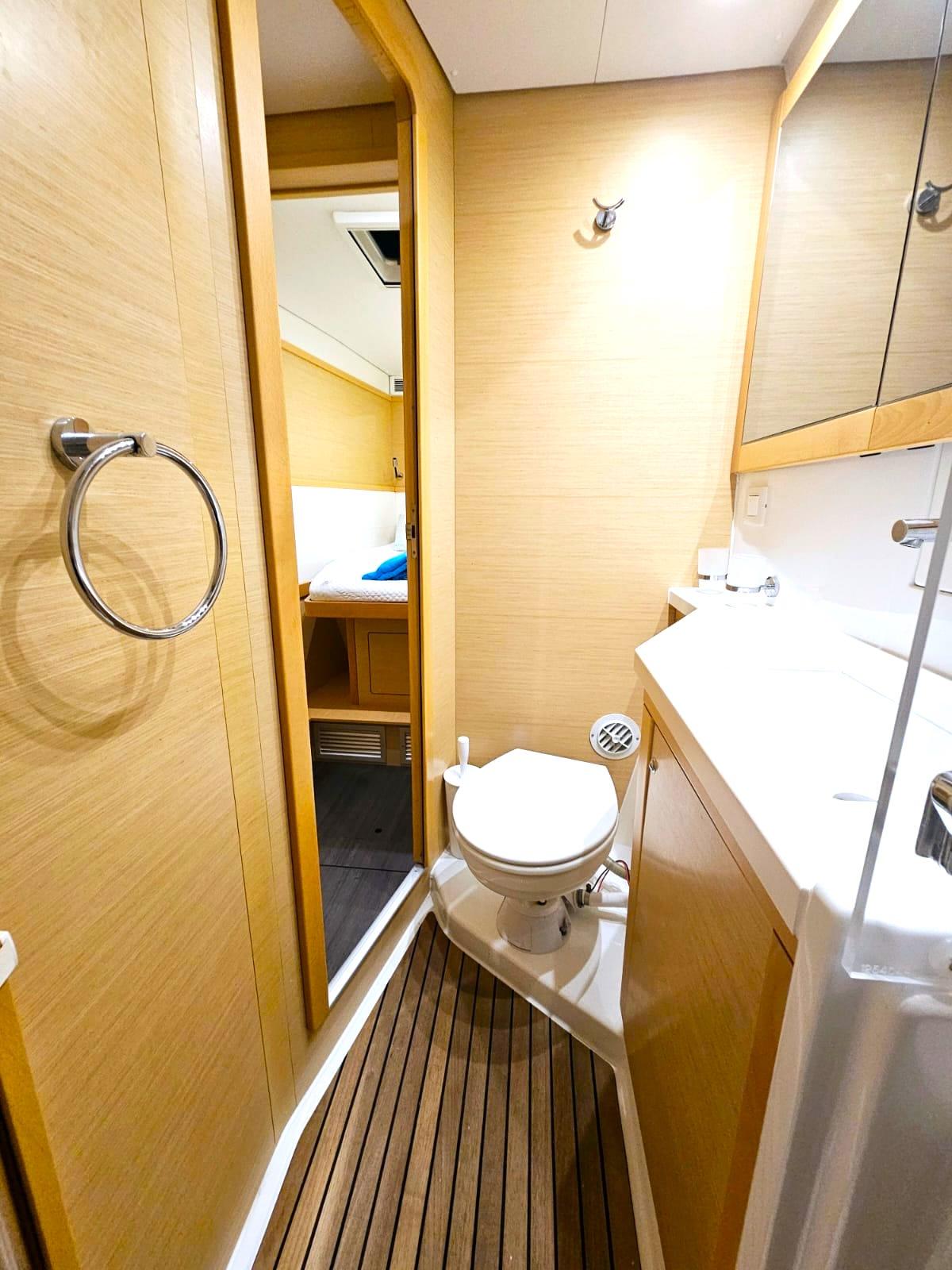 Lagoon 450 F - 4 + 1 cab., picture 16