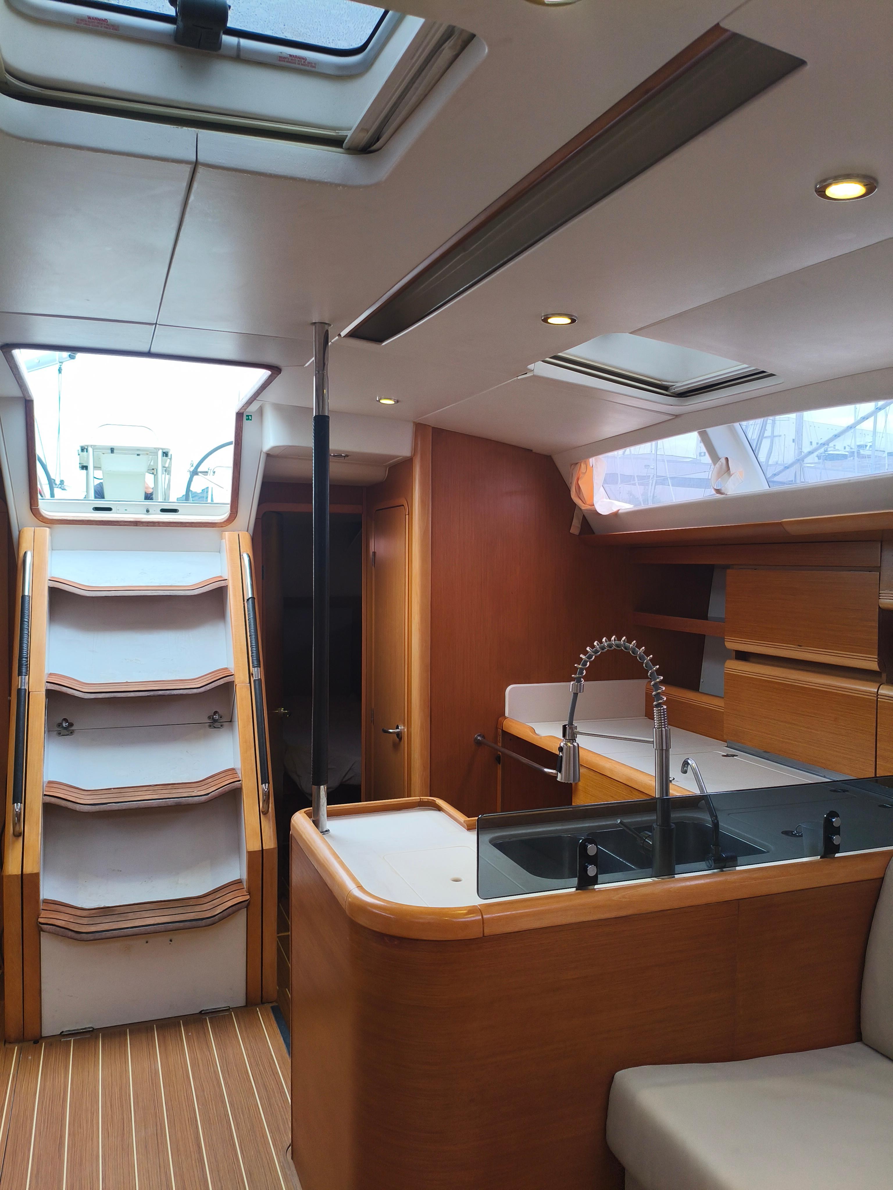 Jeanneau 53 - 4 cab., picture 4