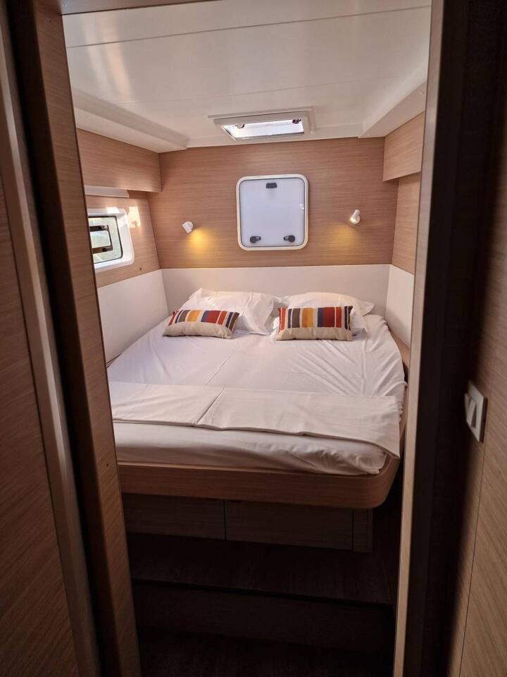 Lagoon 43 - 4 + 2 cab., picture 14