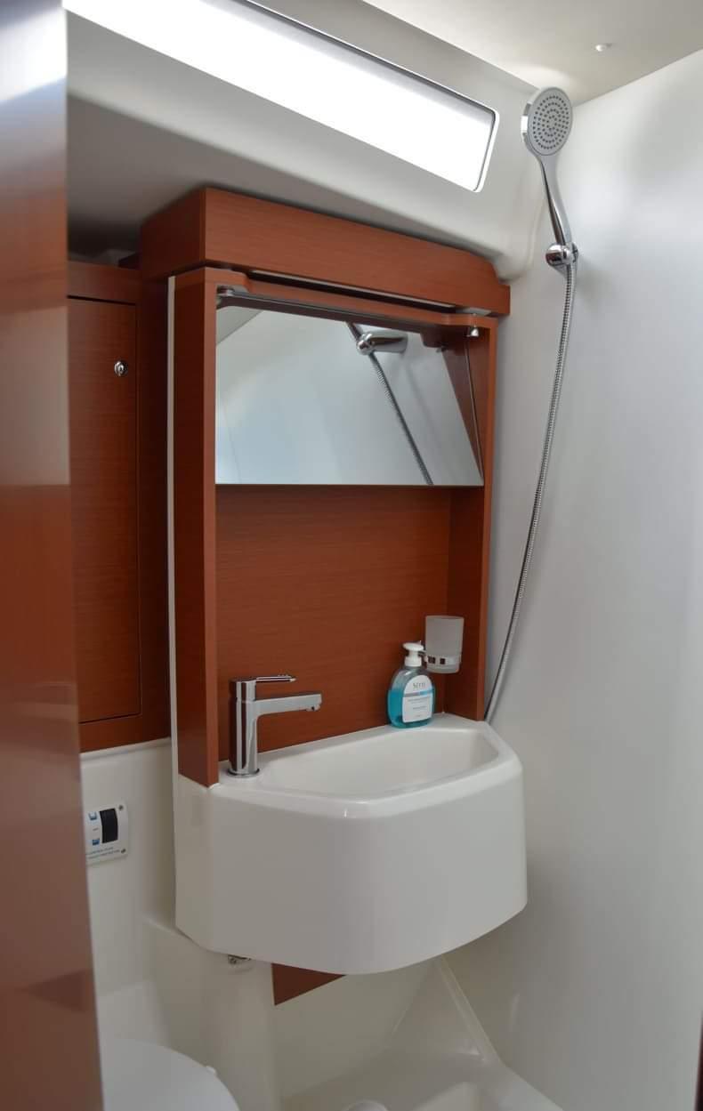 Oceanis 51.1 - 5 + 1 cab., picture 13