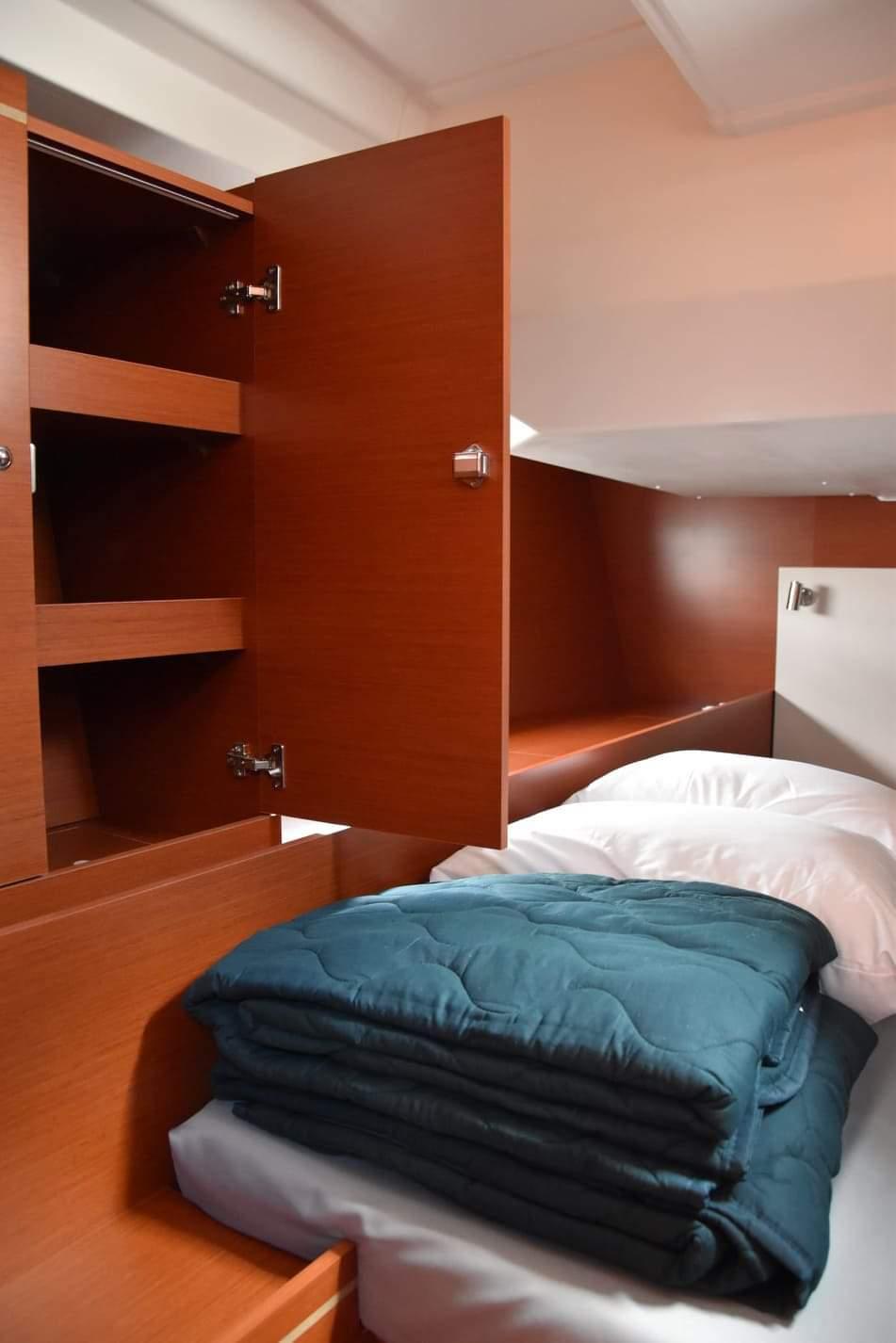 Oceanis 51.1 - 5 + 1 cab., picture 11