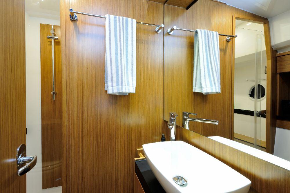 Bavaria Virtess 420 Fly, picture 27