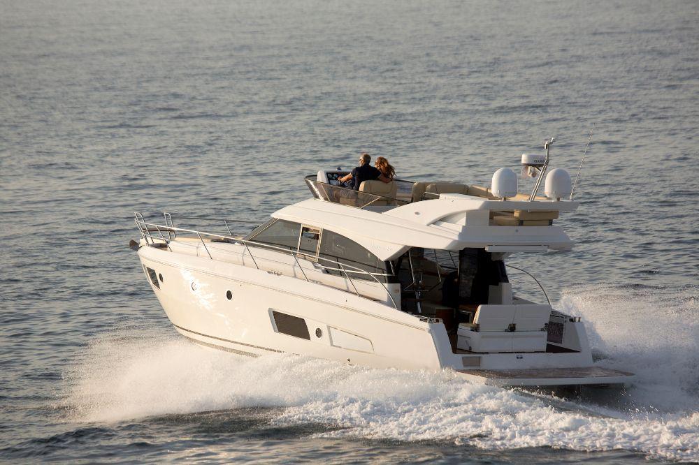 Bavaria Virtess 420 Fly, picture 8