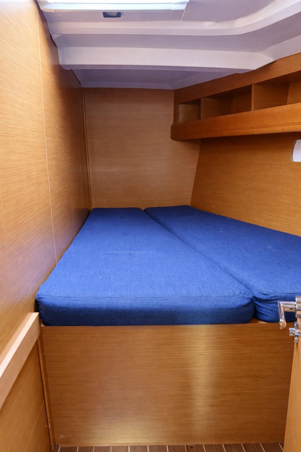 Sun Odyssey 469, picture 3