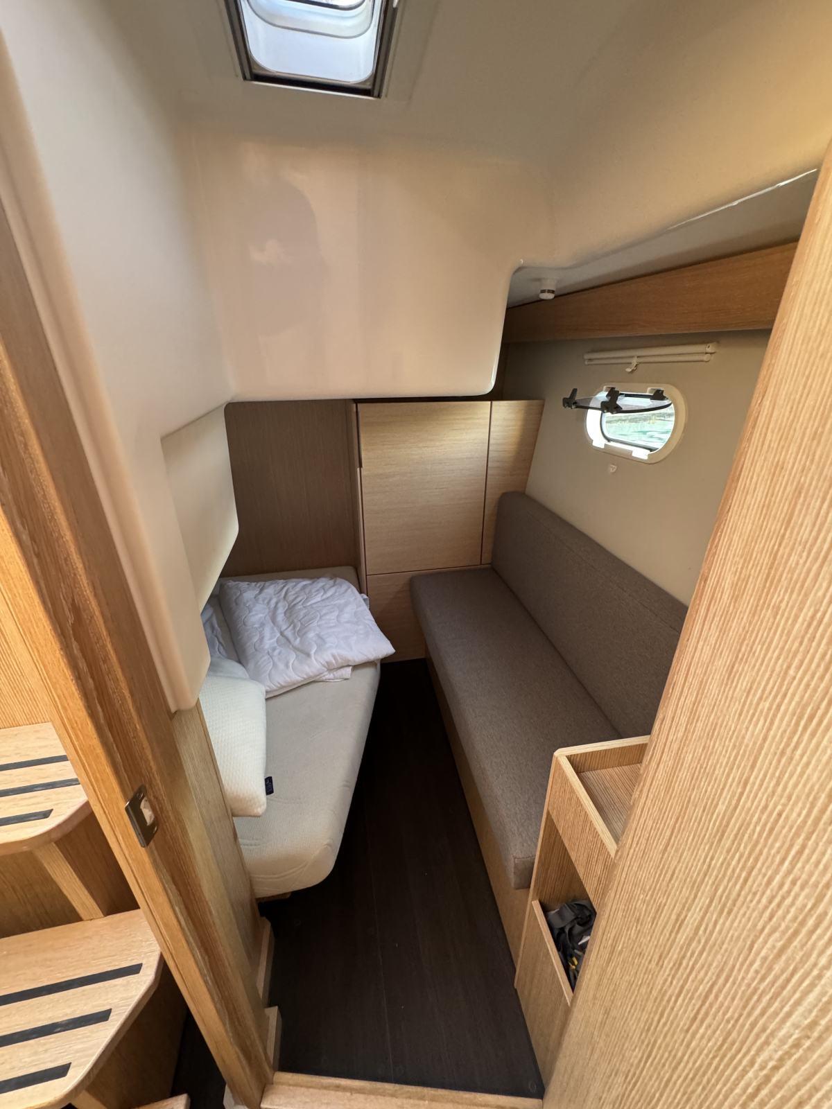 Bavaria S30, picture 11