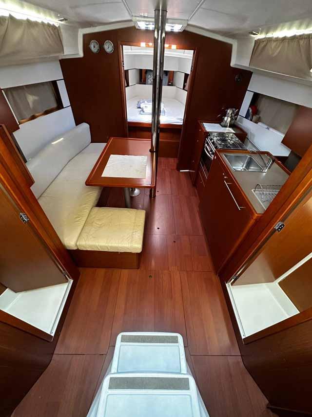 Oceanis 38.1, picture 9