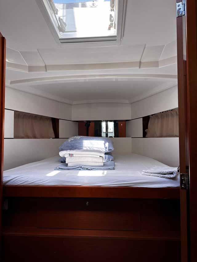 Oceanis 38.1, picture 13