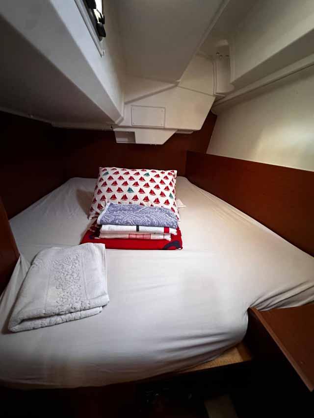 Oceanis 38.1, picture 16