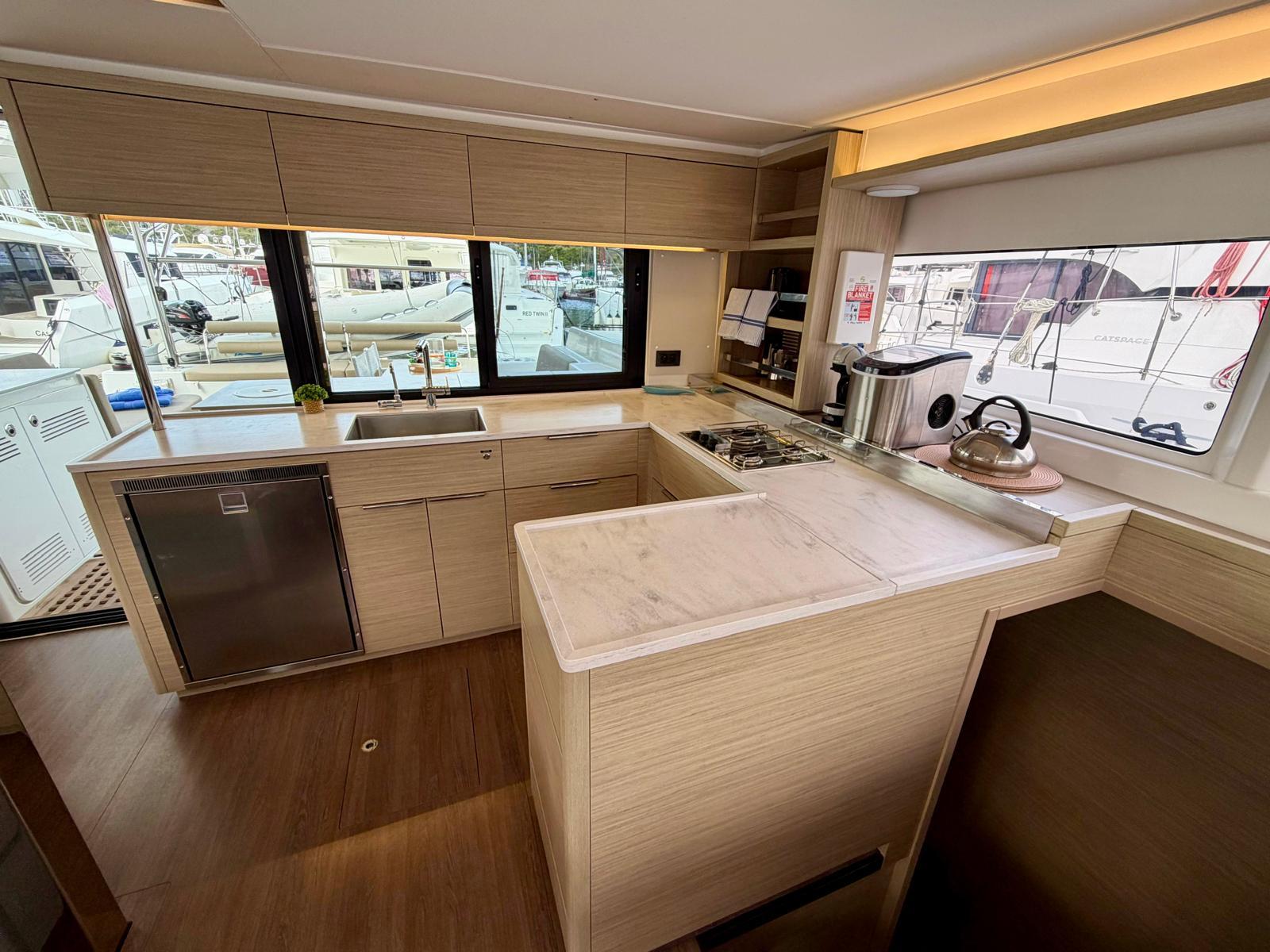 Lagoon 46 - 4 + 2 cab., picture 13