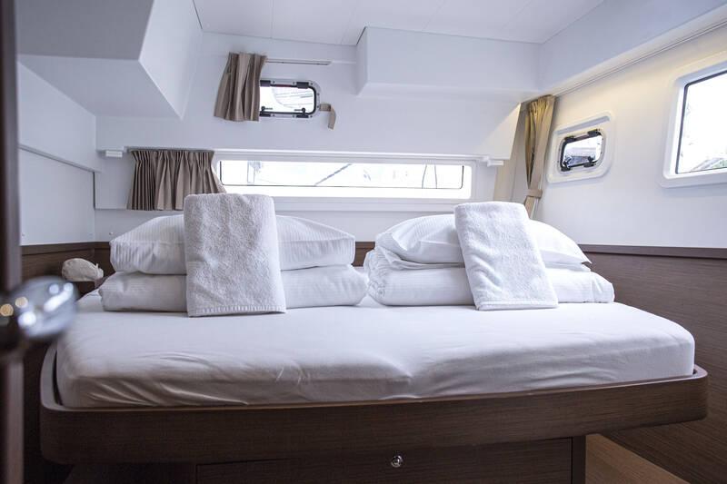 Lagoon 42 - 4 + 2 cab., picture 4