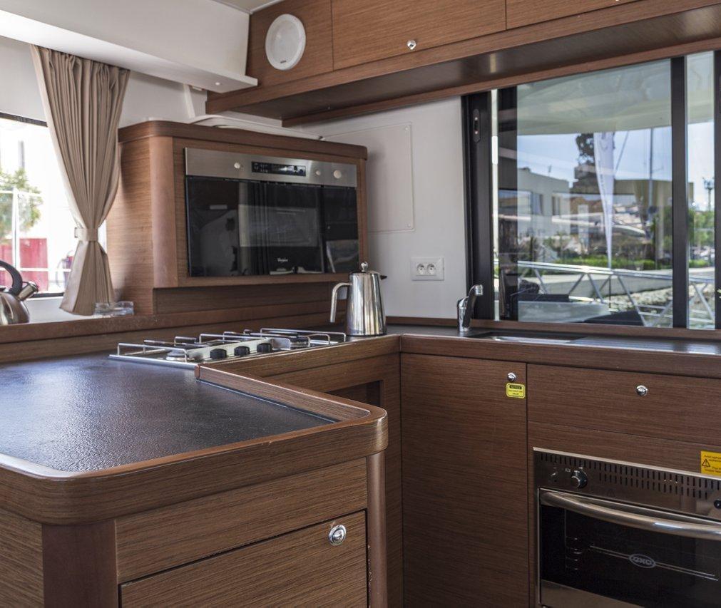 Lagoon 42 - 4 + 2 cab., picture 3