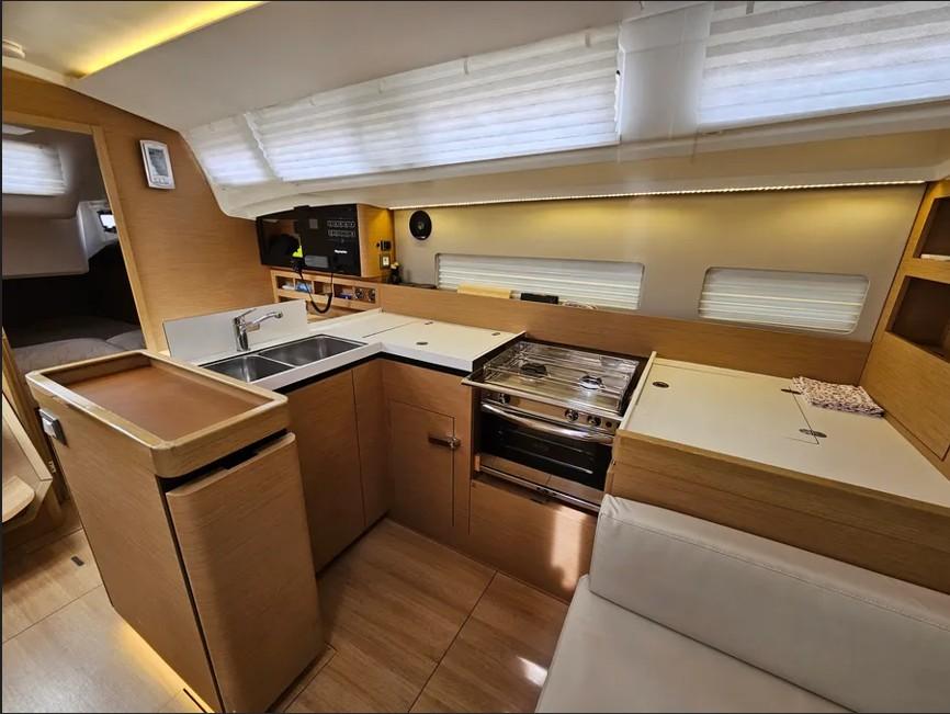 Sun Odyssey 410 - 3 cab., picture 6